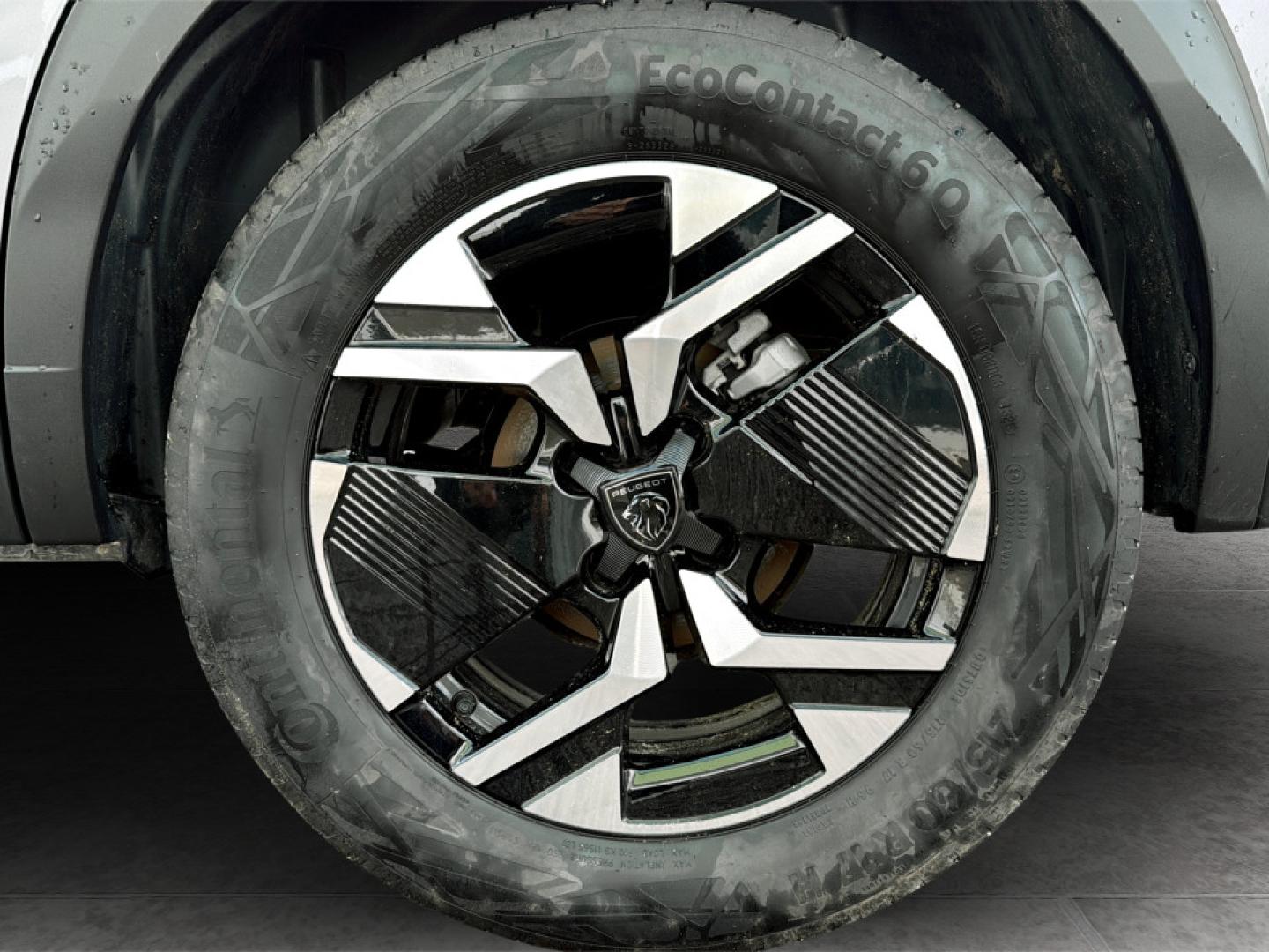 Peugeot 2008 1.2 Hybrid 145 Allure e-DCS6
