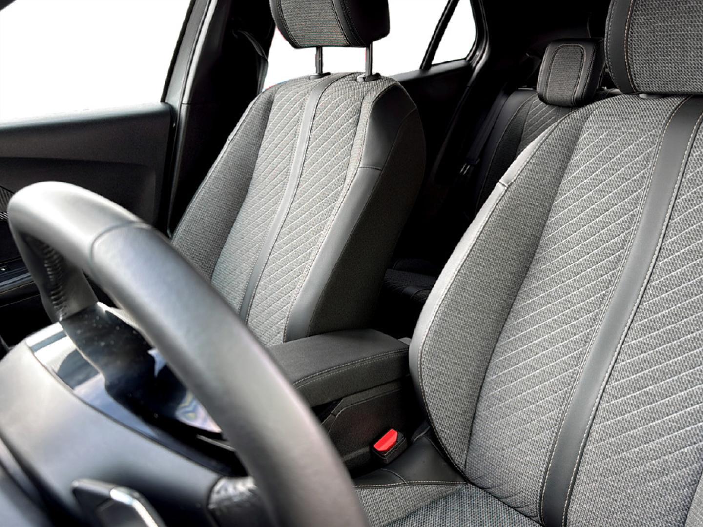 Peugeot 2008 1.2 Hybrid 145 Allure e-DCS6