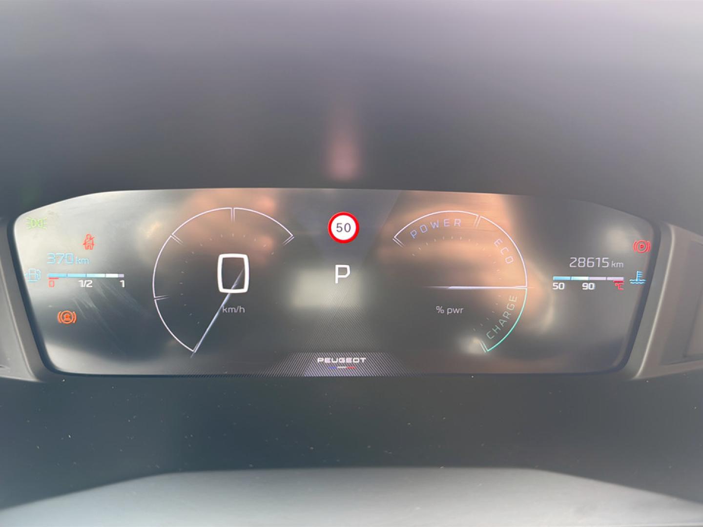 Peugeot 2008 1.2 Hybrid 145 Allure e-DCS6