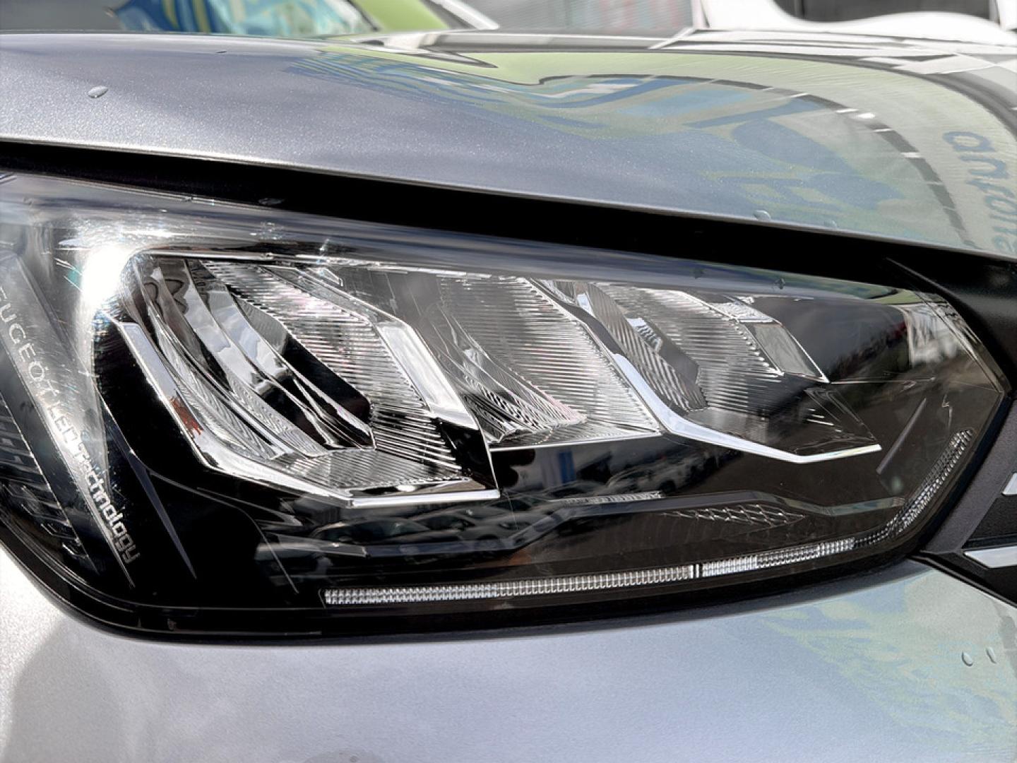 Peugeot 2008 1.2 Hybrid 145 Allure e-DCS6