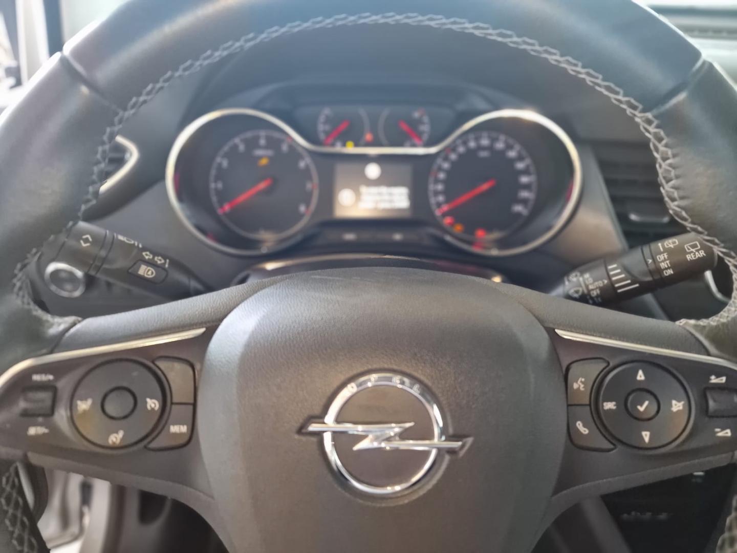 Opel Crossland 1.2T 110cv Design & Tech