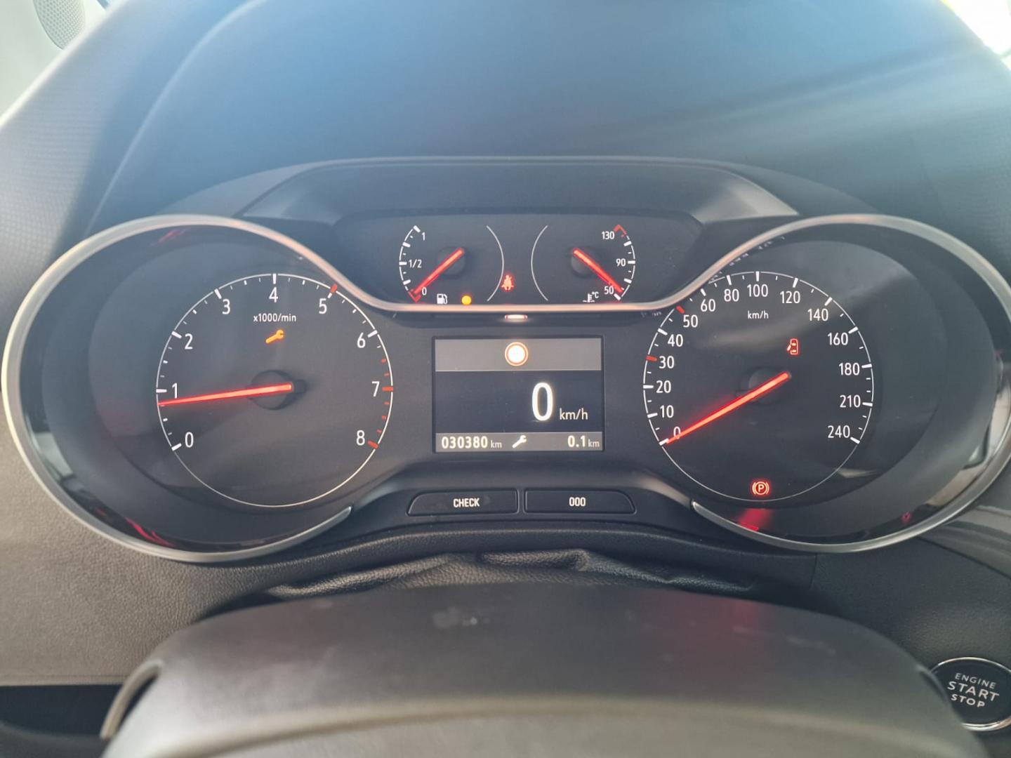 Opel Crossland 1.2T 110cv Design & Tech