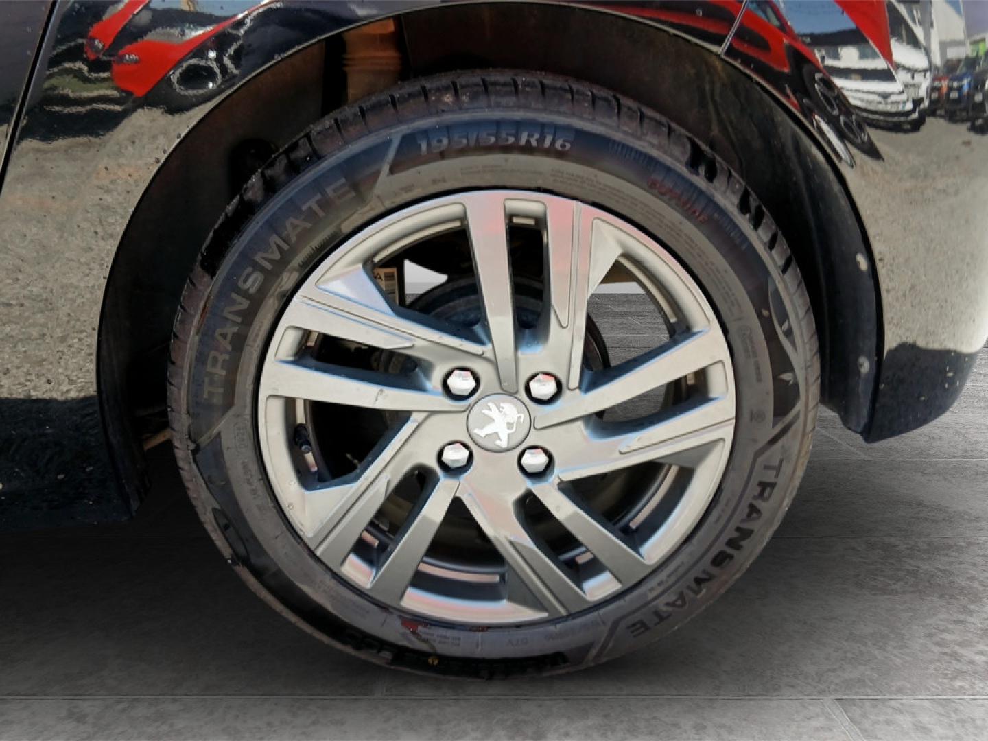 Peugeot 208 1.2 PureTech 75cv Active