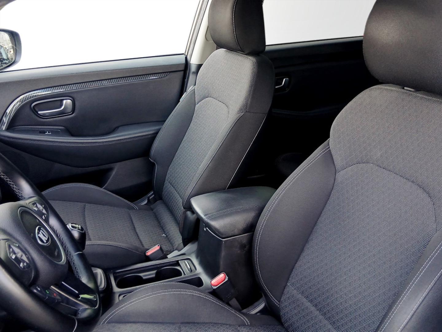 Kia Carens 1.7 CRDi ISG EX