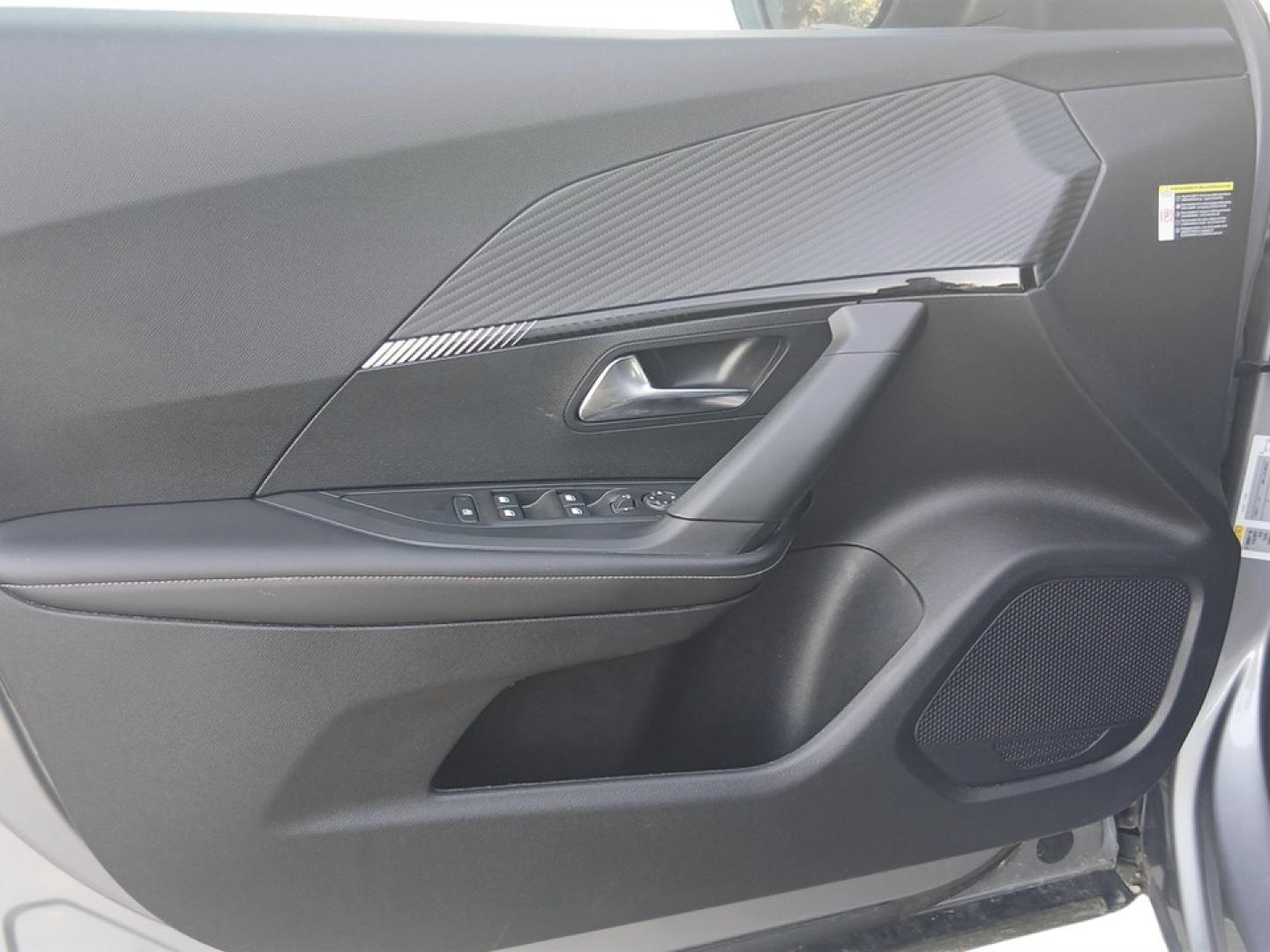 Peugeot 2008 1.2 Hybrid 145 Allure e-DCS6