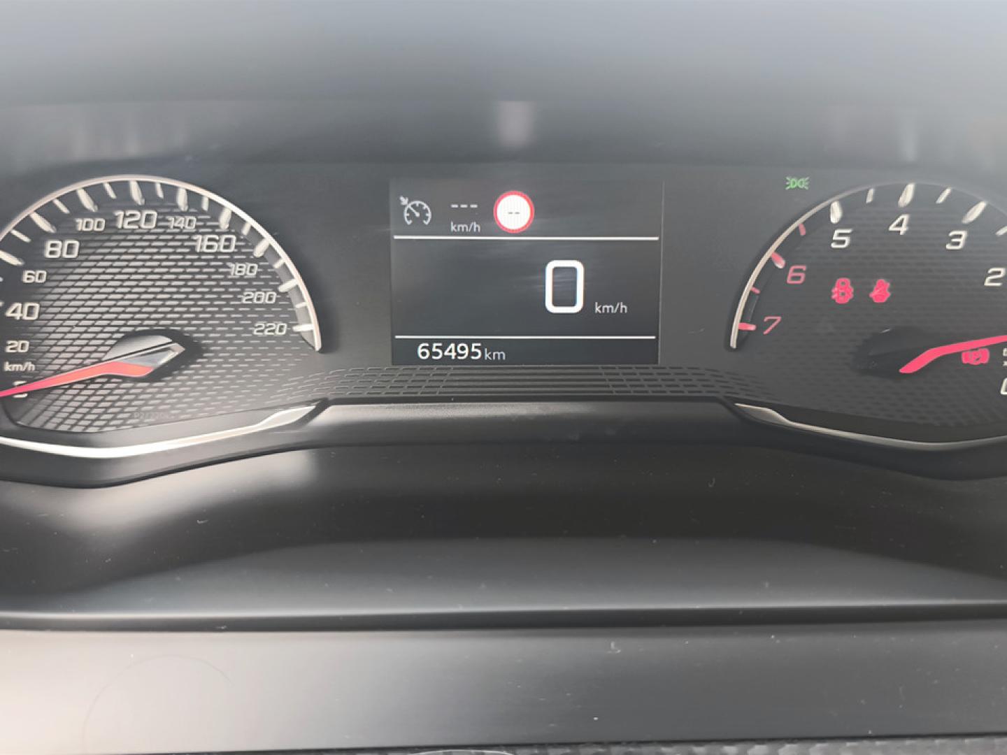 Peugeot 208 1.2 PureTech 75cv Active Pack