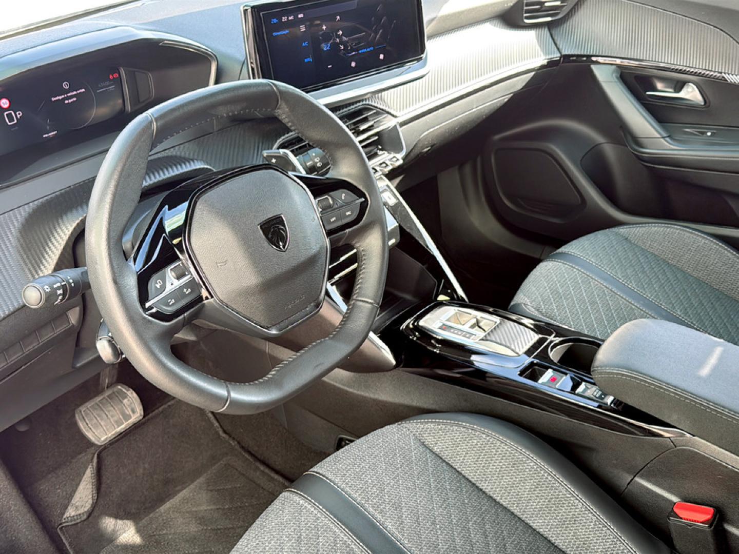 Peugeot 2008 1.2 Hybrid 145 Allure e-DCS6