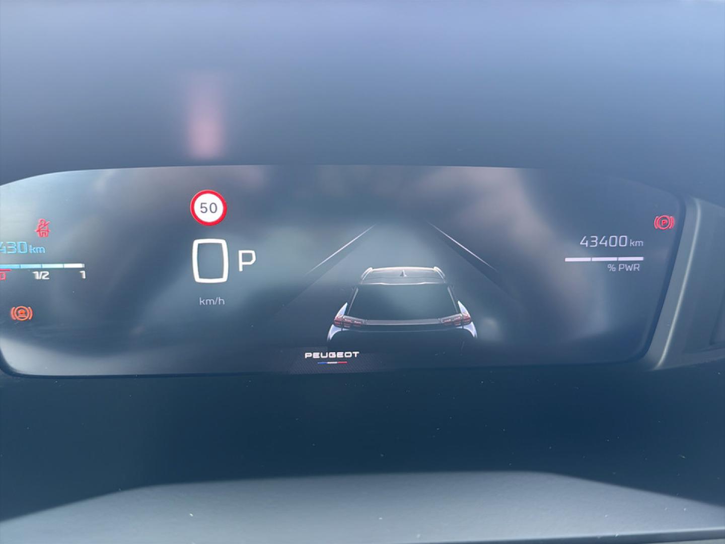 Peugeot 2008 1.2 Hybrid 145 Allure e-DCS6