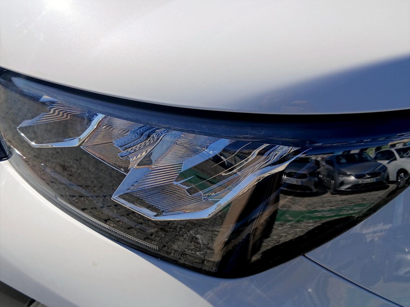 Peugeot e-2008 156 54kWh Allure 5p e-EAT8