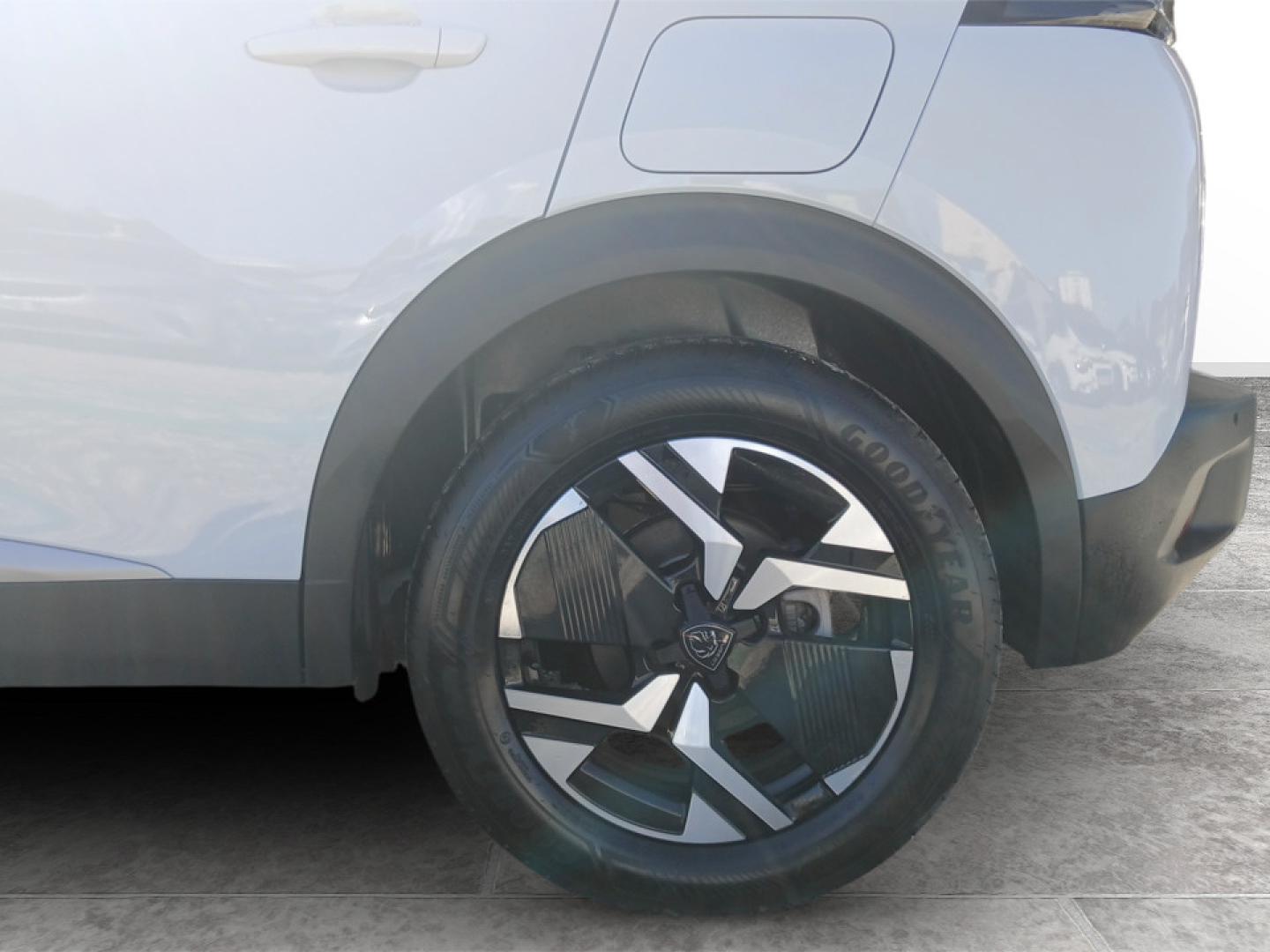 Peugeot e-2008 156 54kWh Allure 5p e-EAT8
