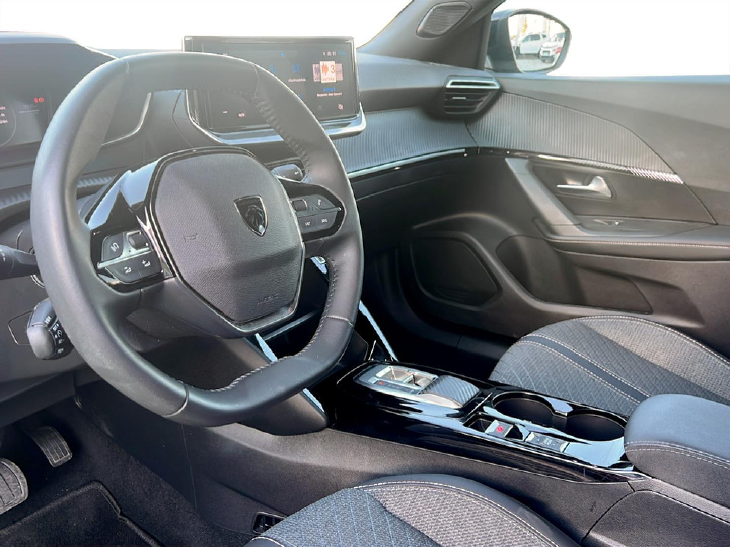 Peugeot e-2008 156 cv - Bateria 54 kWh Allure