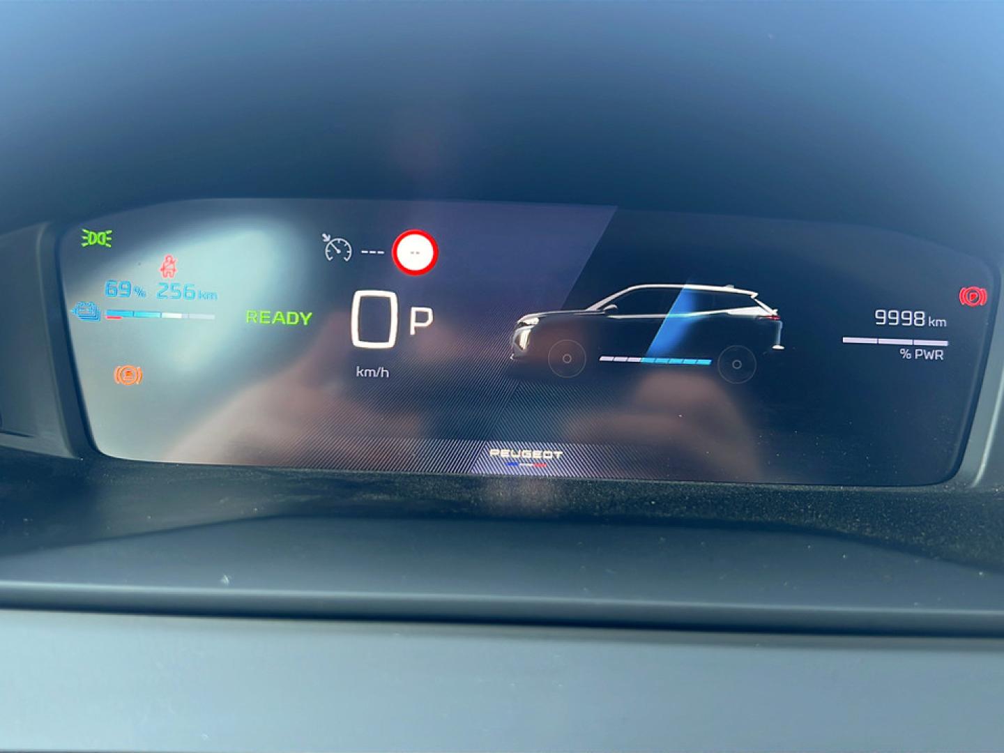 Peugeot e-2008 156 cv - Bateria 54 kWh Allure