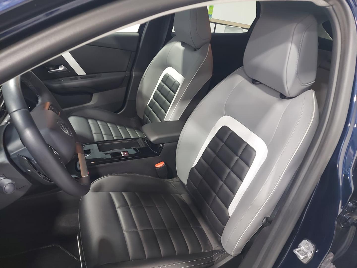 Citroen C4 1.2 130cv Automático Max