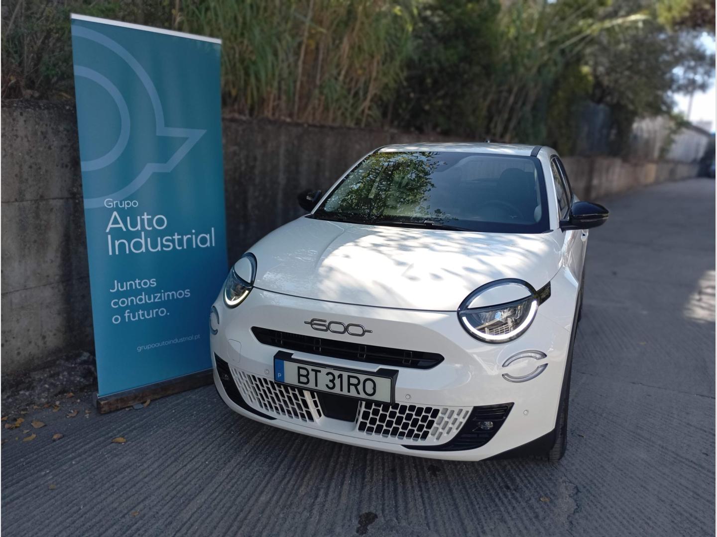 Fiat 600 600 Hybrid 1.2 145cv DCT ICON