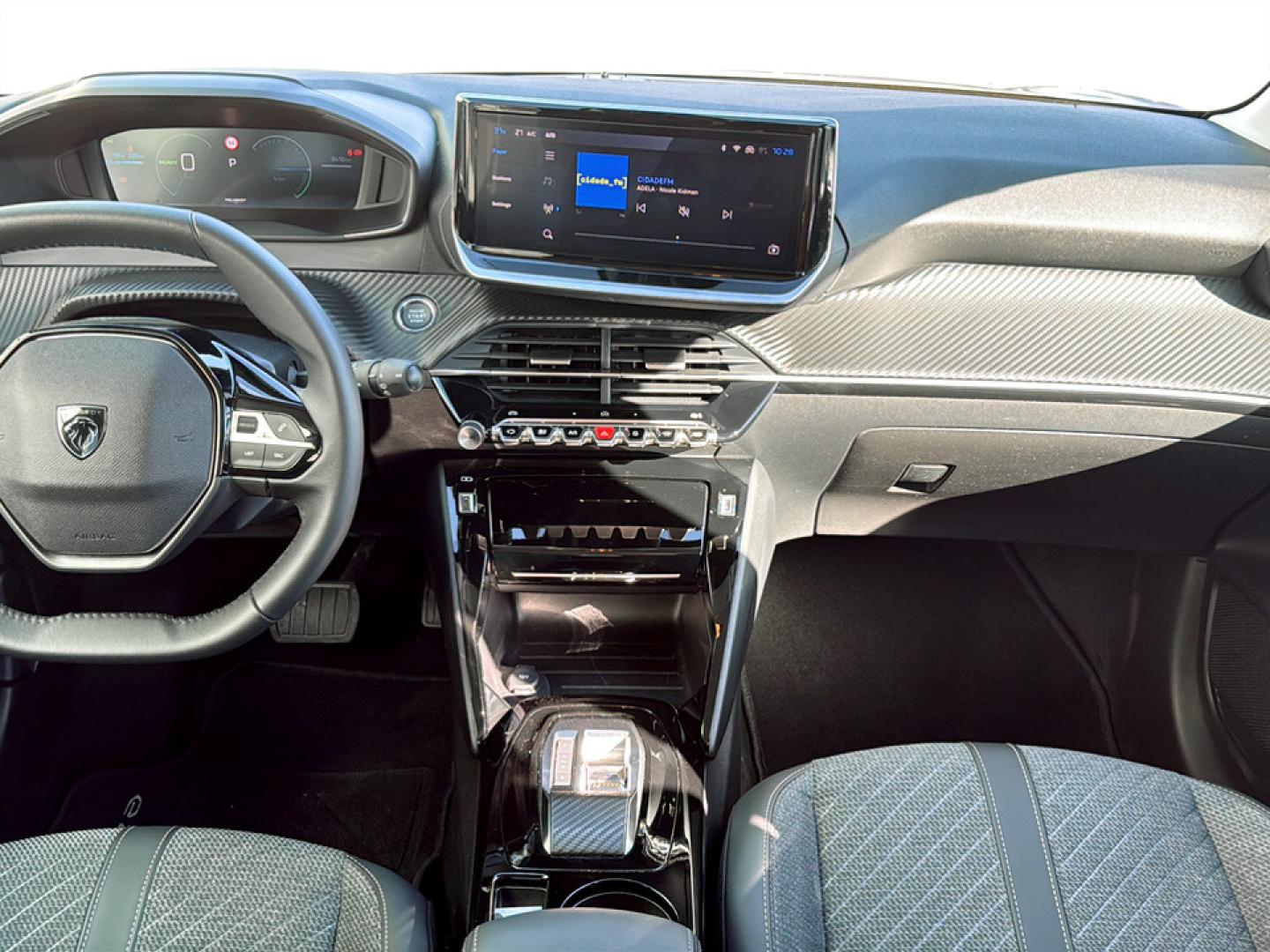Peugeot e-208 Allure Elétrico 136 cv (100 kW) - Bateria 50 kW