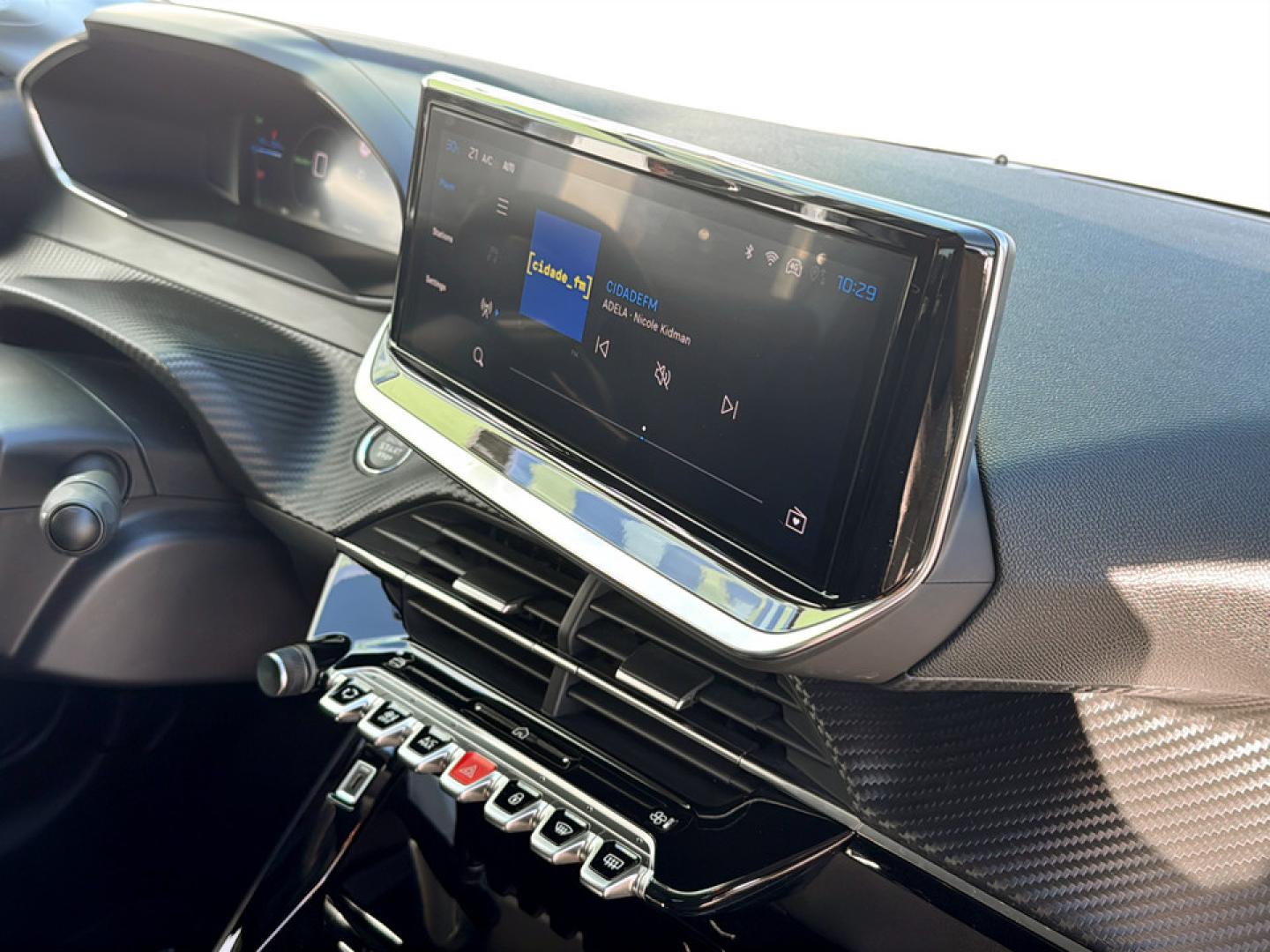 Peugeot e-208 Allure Elétrico 136 cv (100 kW) - Bateria 50 kW