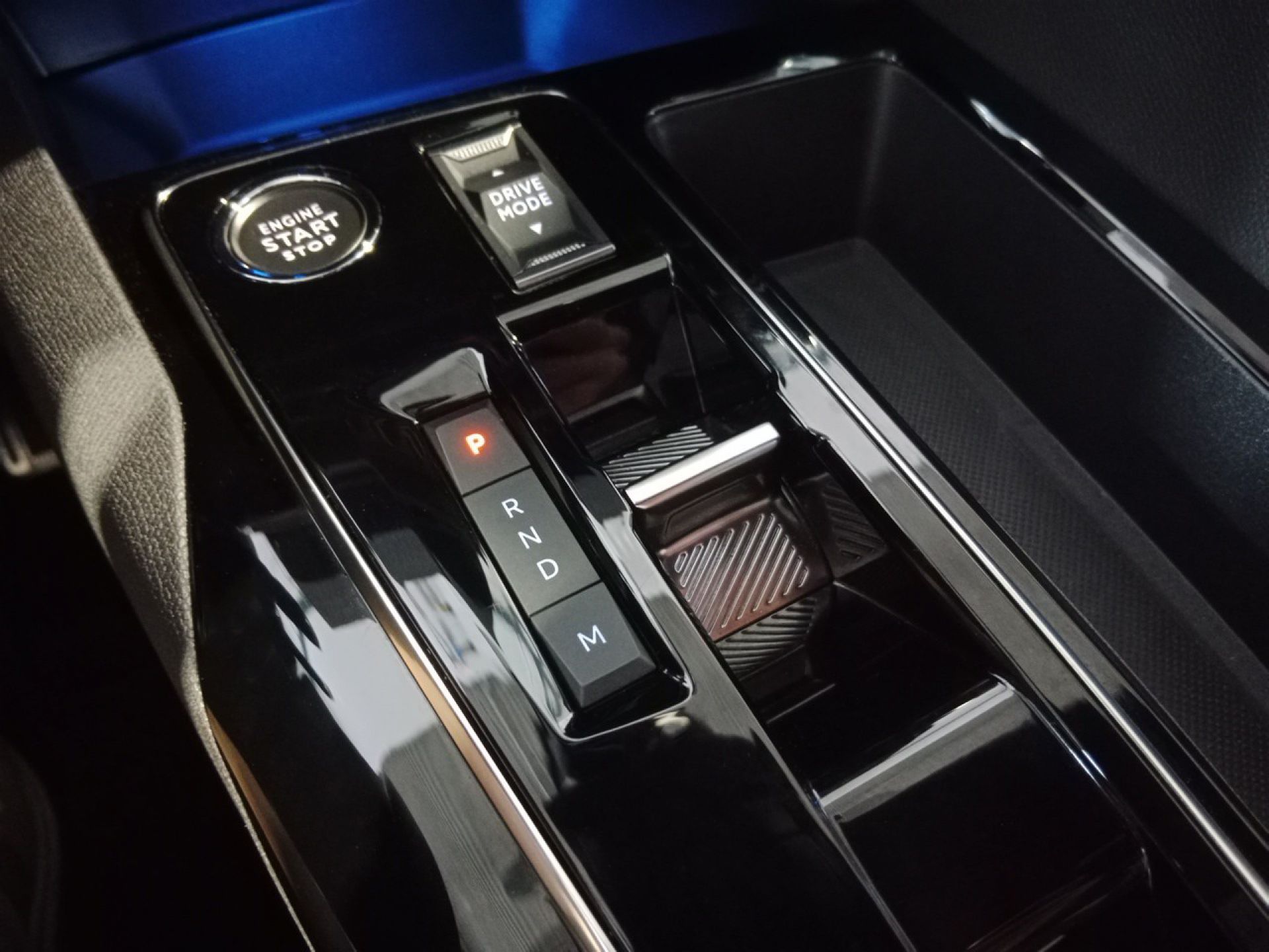 Peugeot 3008 1.2 100KW GT eDCS6