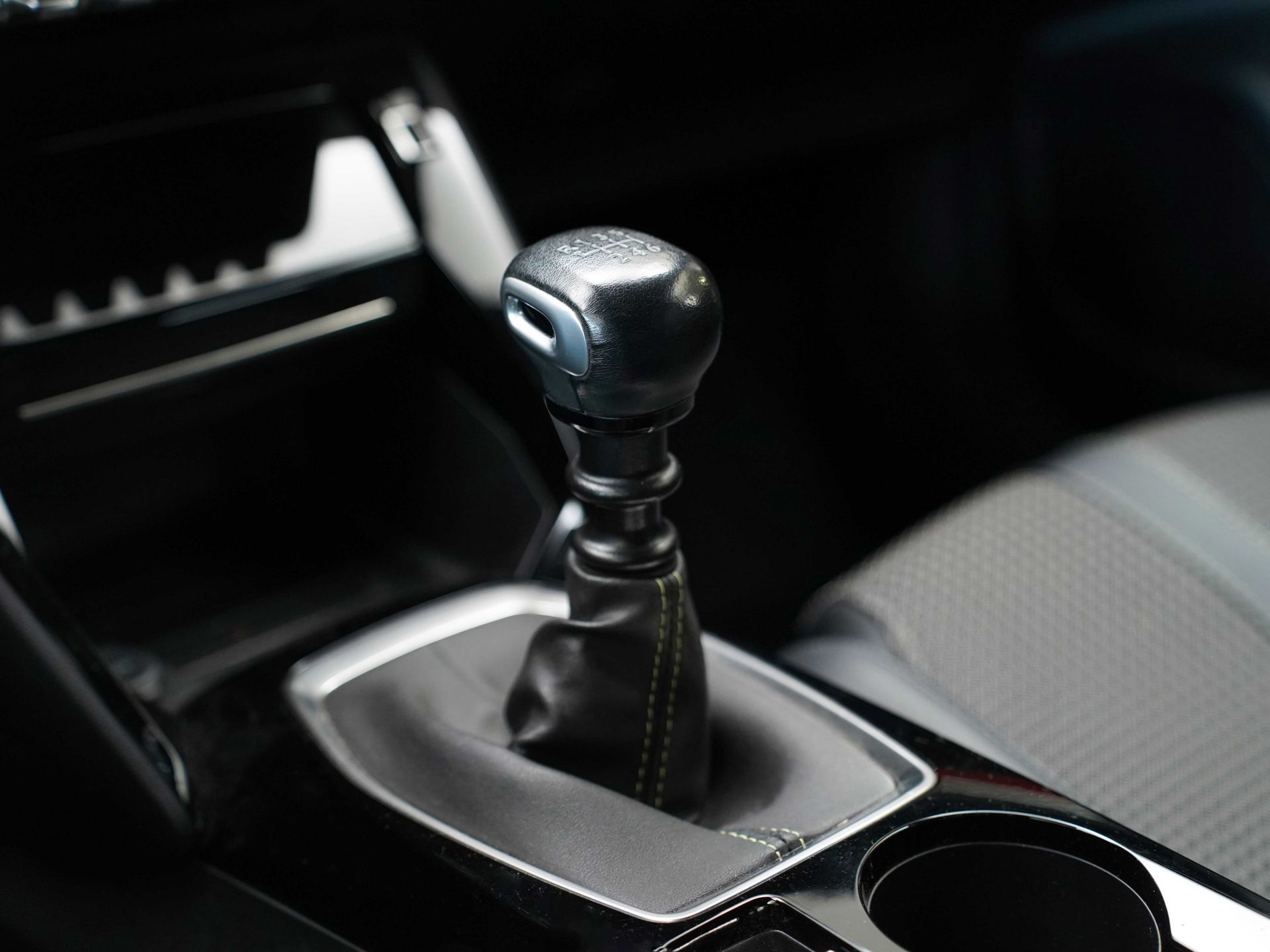 Peugeot 2008 GT Puretech 130 S&S BVM6