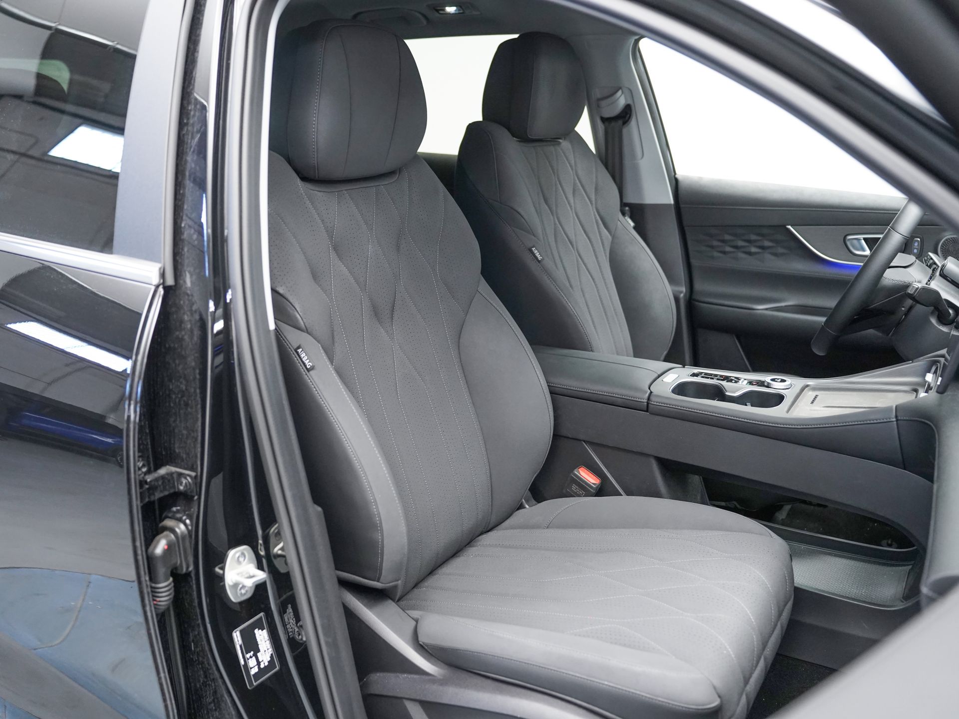 Ebro S800 1.5 TGDI PHEV Luxury E-CVT