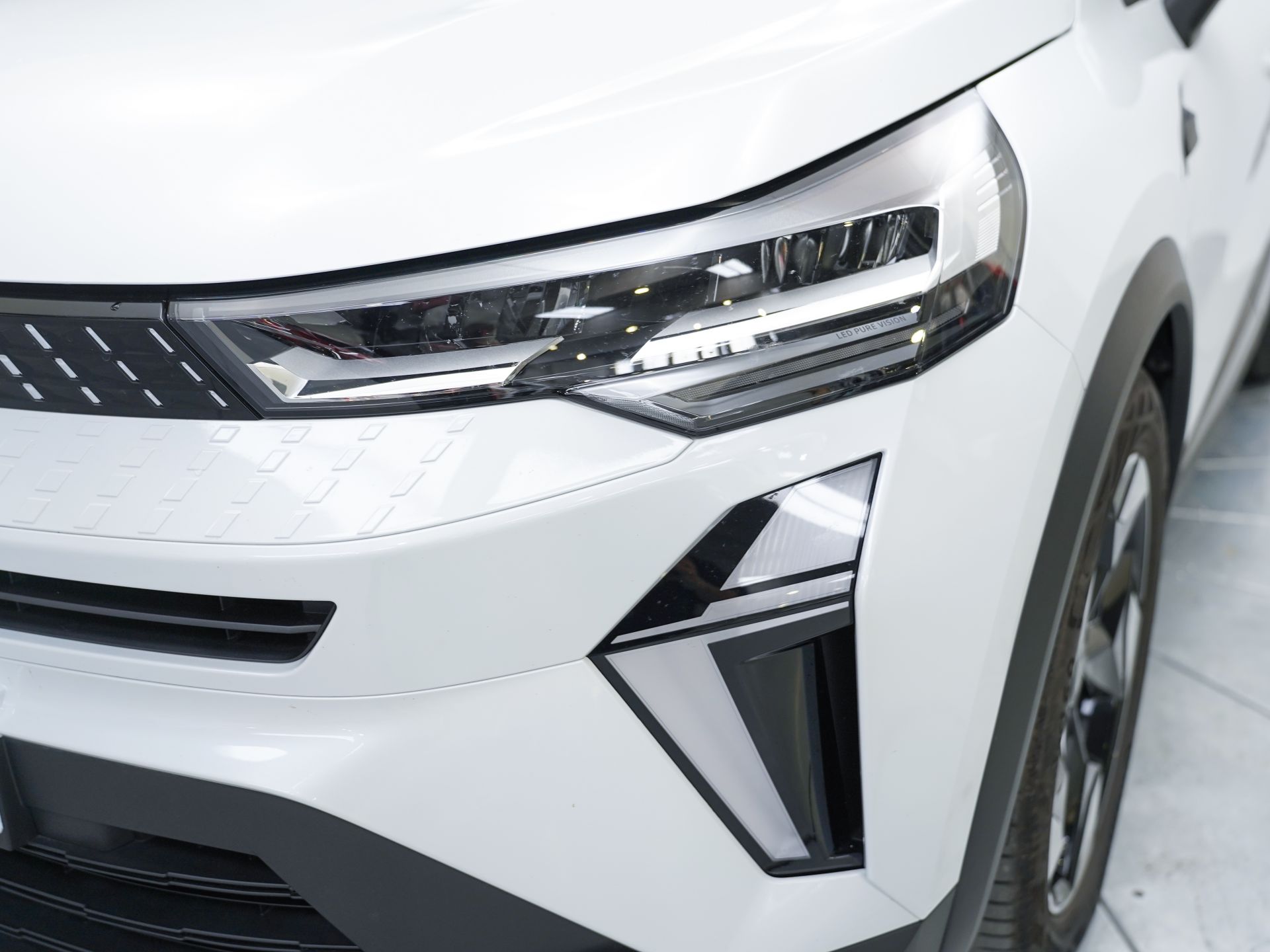 Renault Captur techno Eco-G 100cv (74 kW)