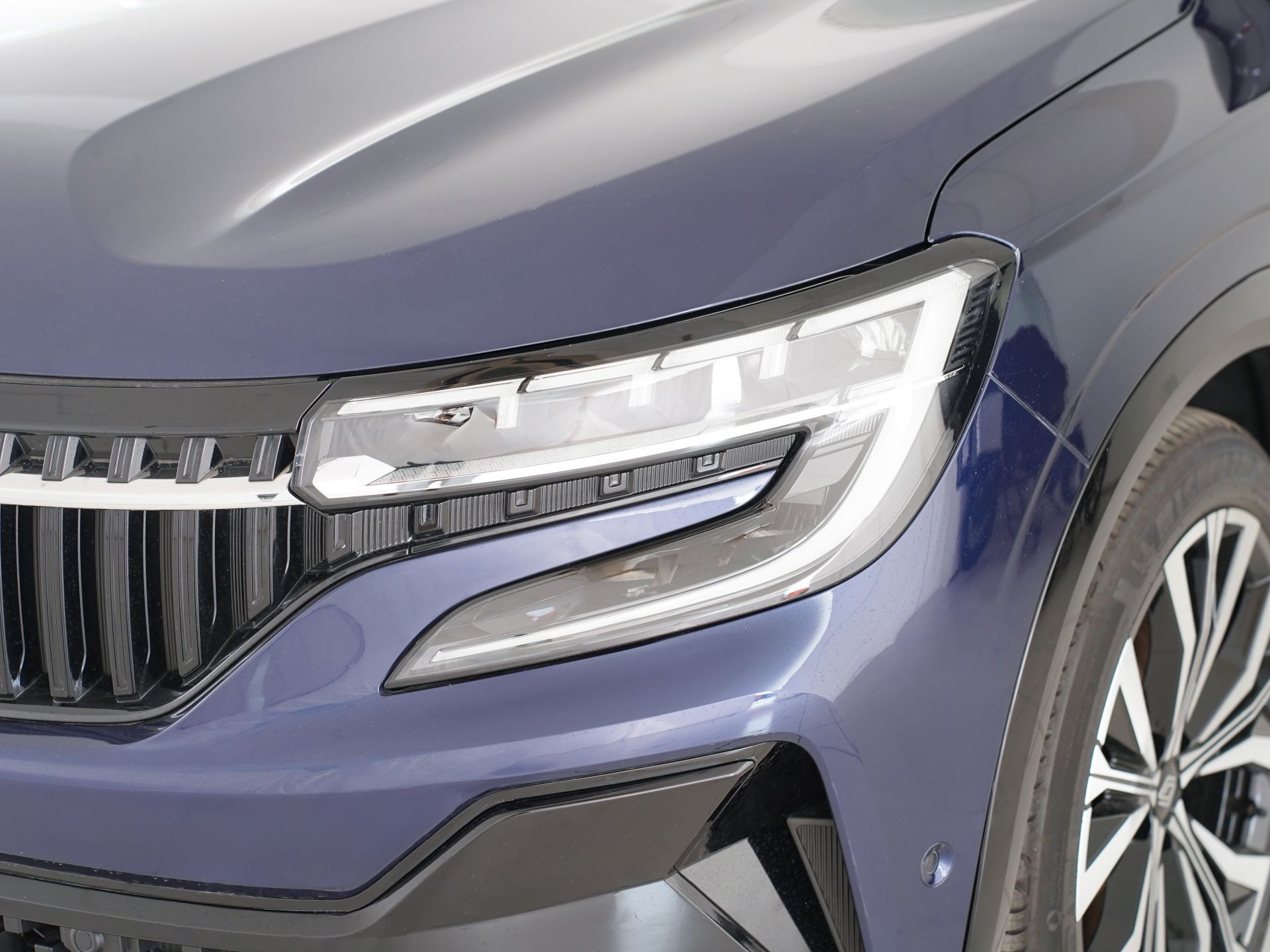 Renault Espace Iconic E-Tech full hybrid 146kW