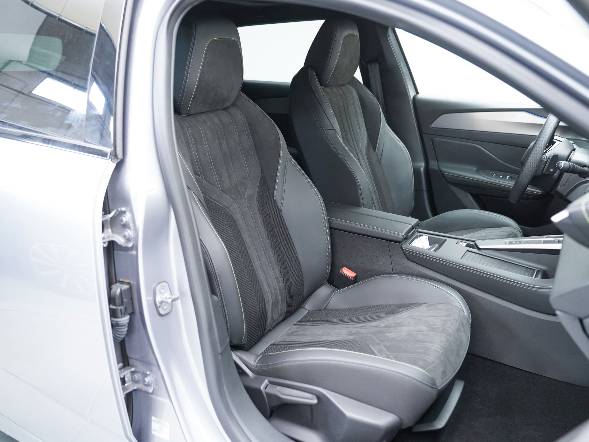 Peugeot 308 5P GT Hybrid PHEV 180 e-EAT8