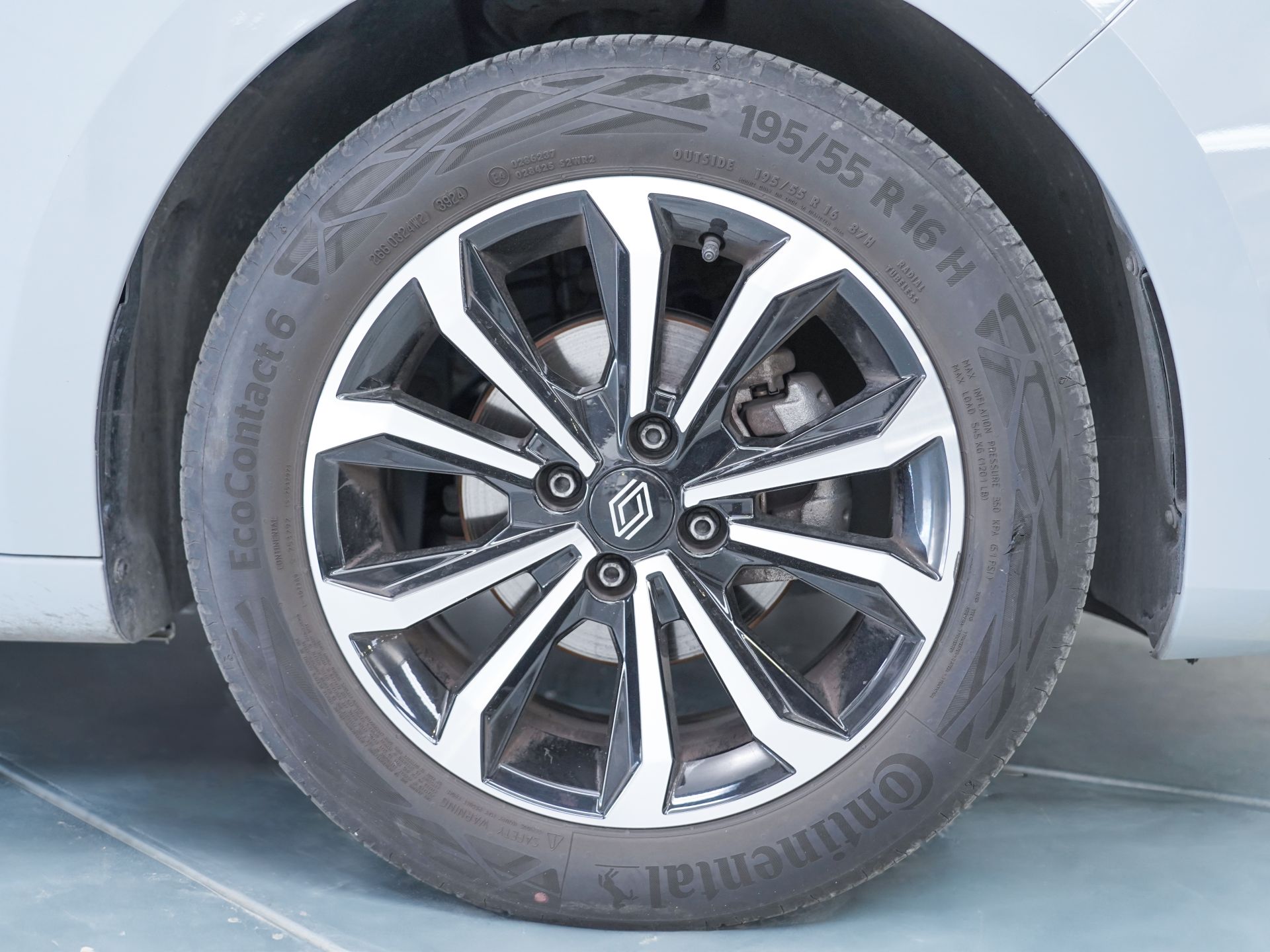 Renault Clio Techno TCe 100 (74kw) GLP