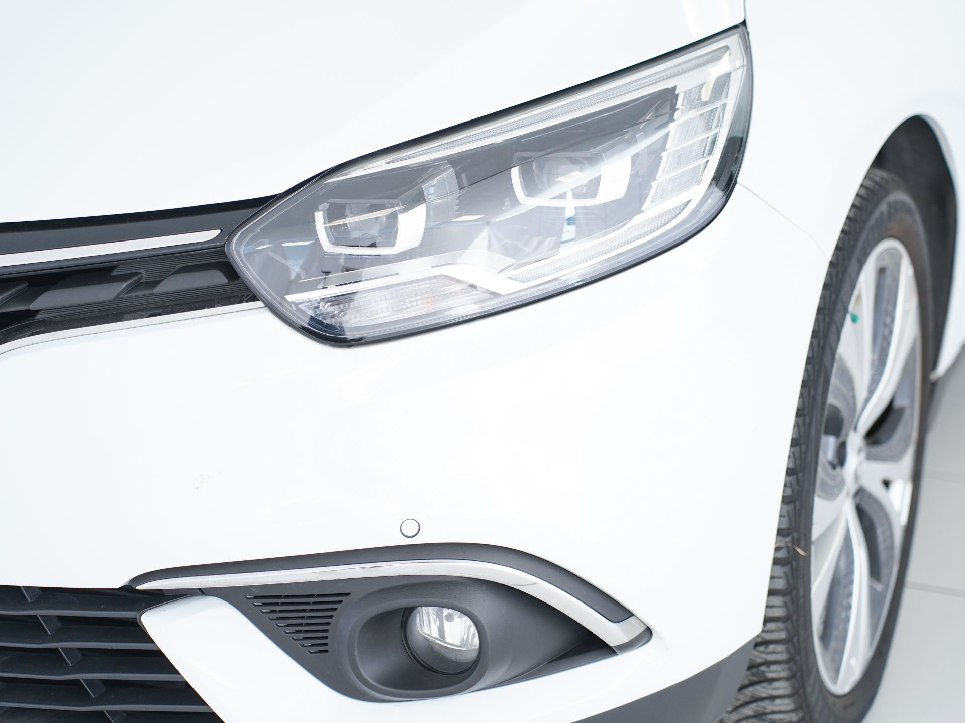 Renault Grand Scenic Zen TCe 97kW (130CV)