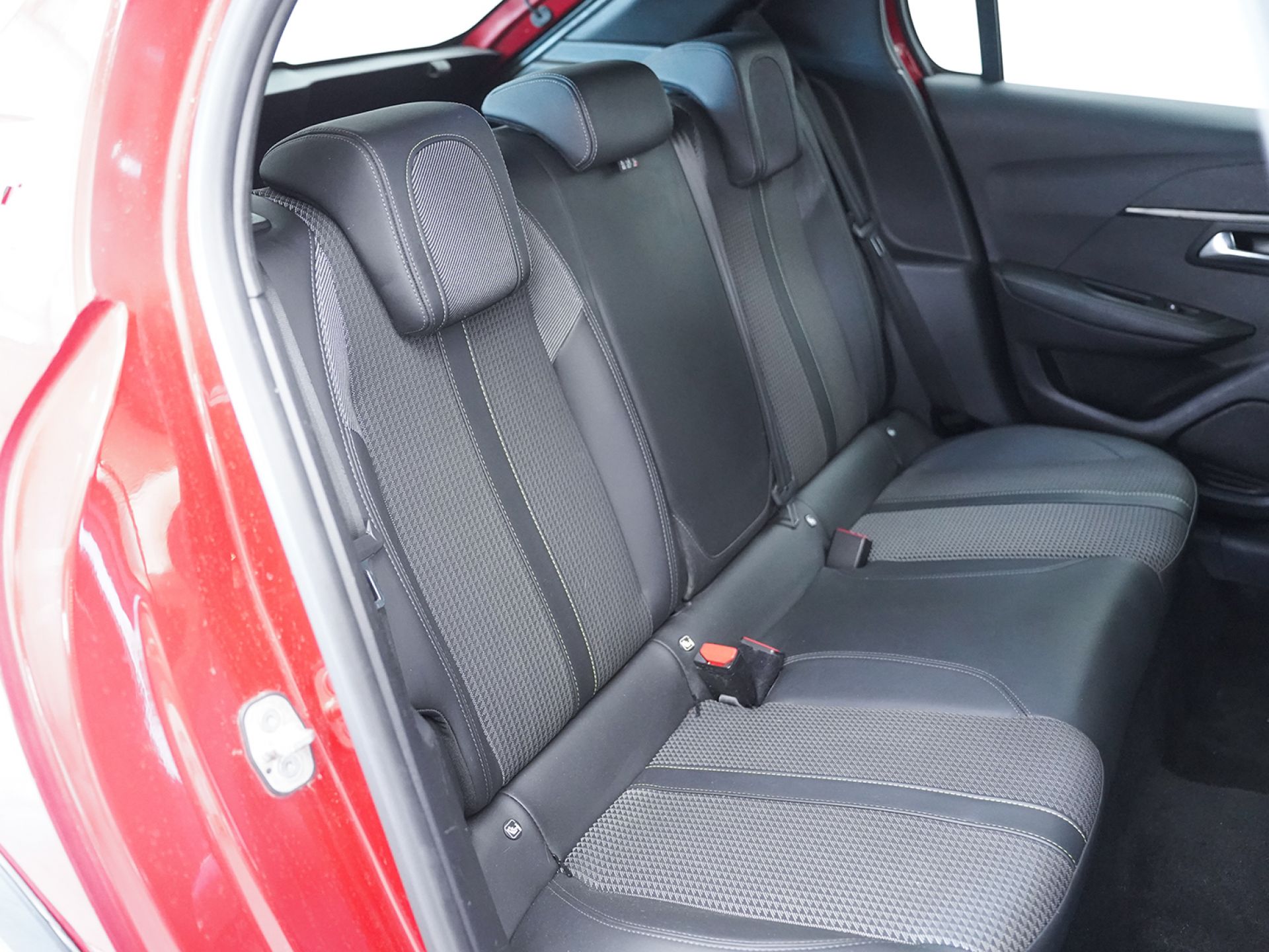 Peugeot 208 PureTech 96kW (130CV) EAT8 GT