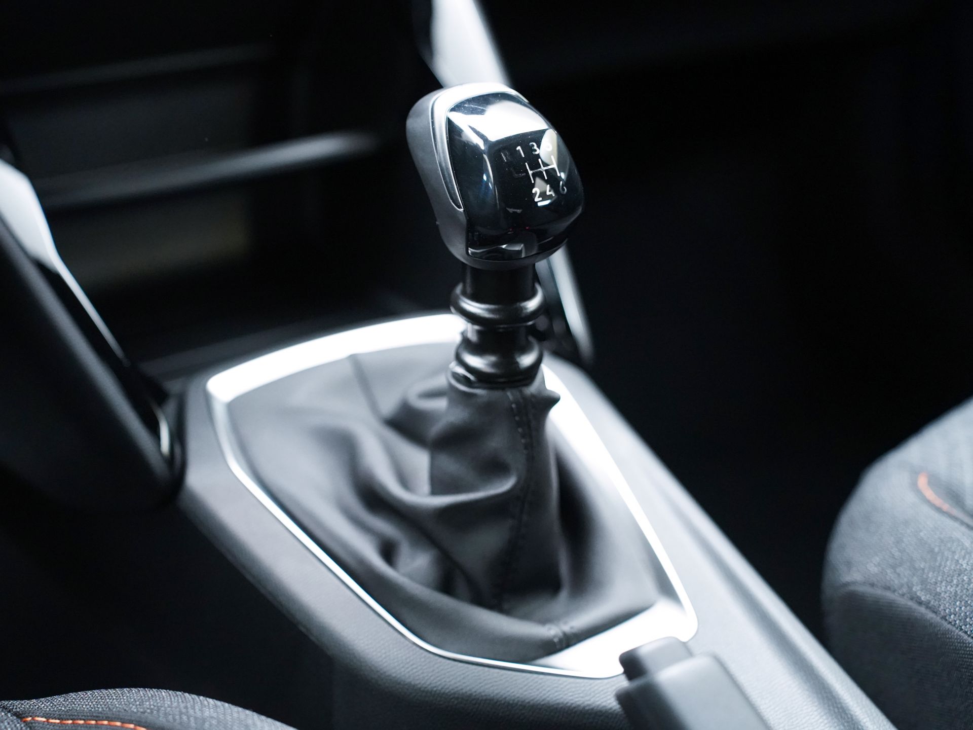 Peugeot 2008 Style Gasolina 100 S&S 6 Vel. MAN