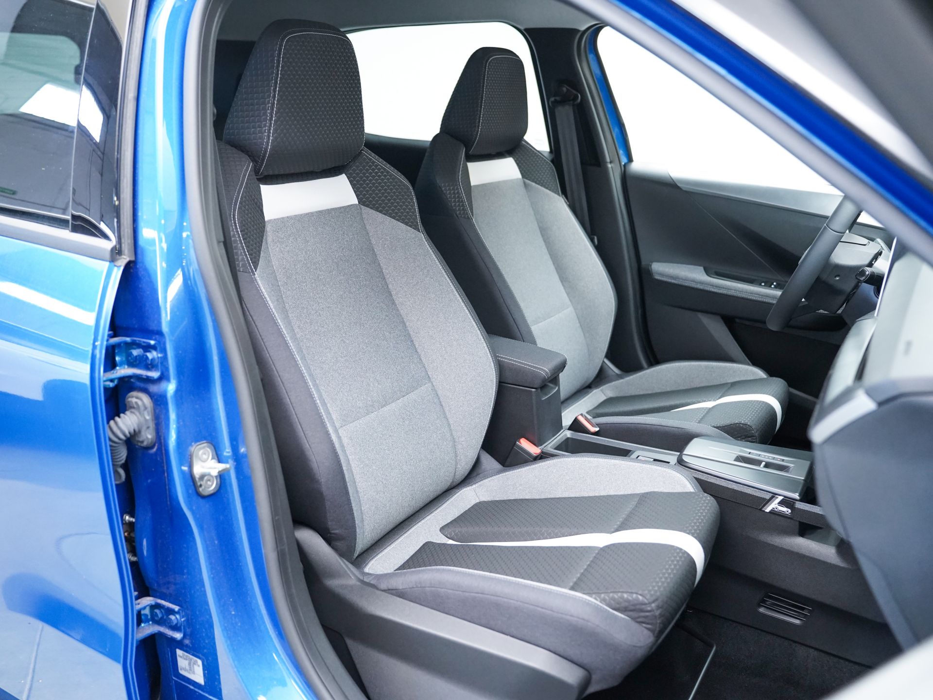 Opel Frontera 1.2T XHT Hybrid eDCT6 107kW GS