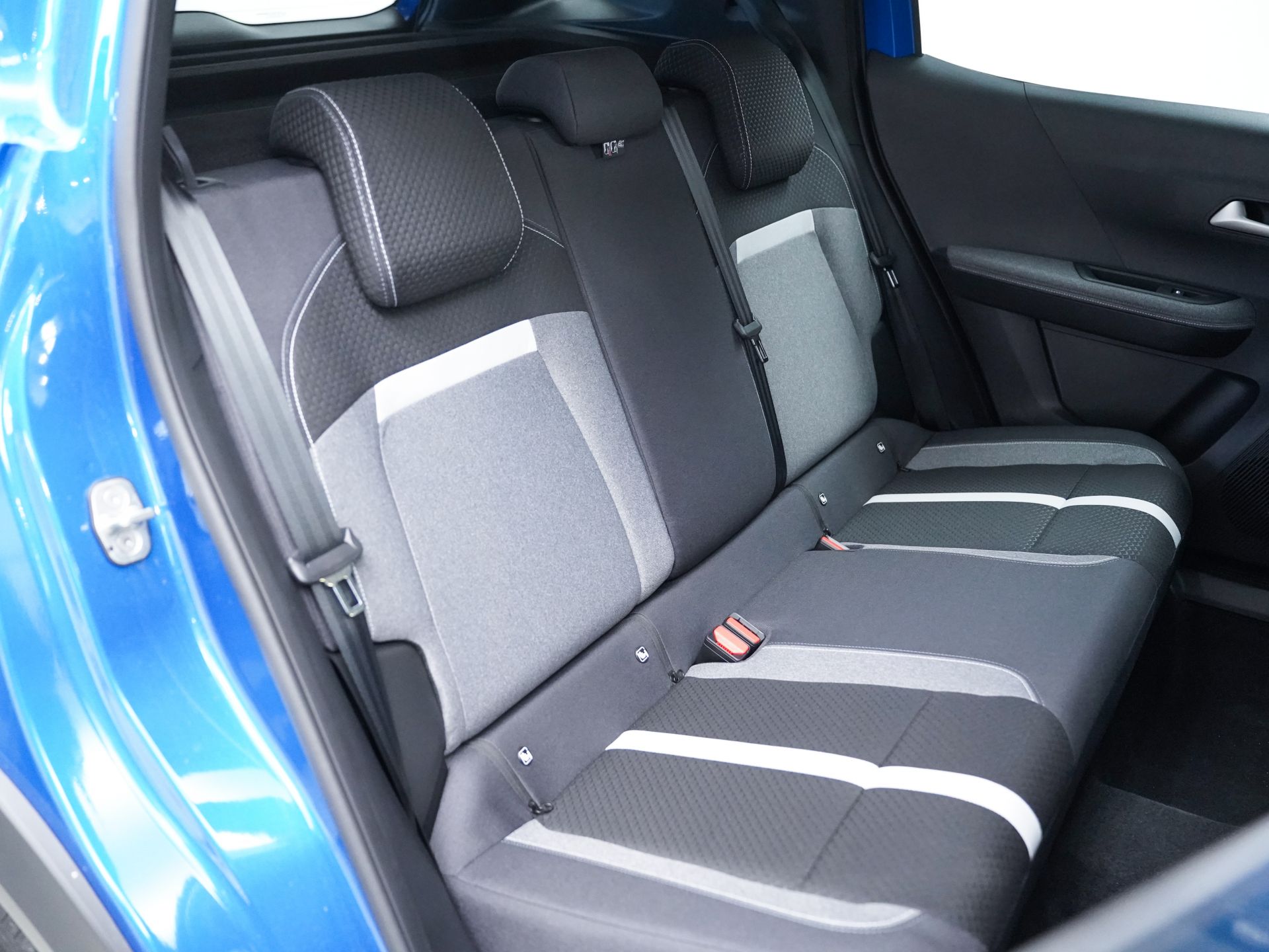 Opel Frontera 1.2T XHT Hybrid eDCT6 107kW GS