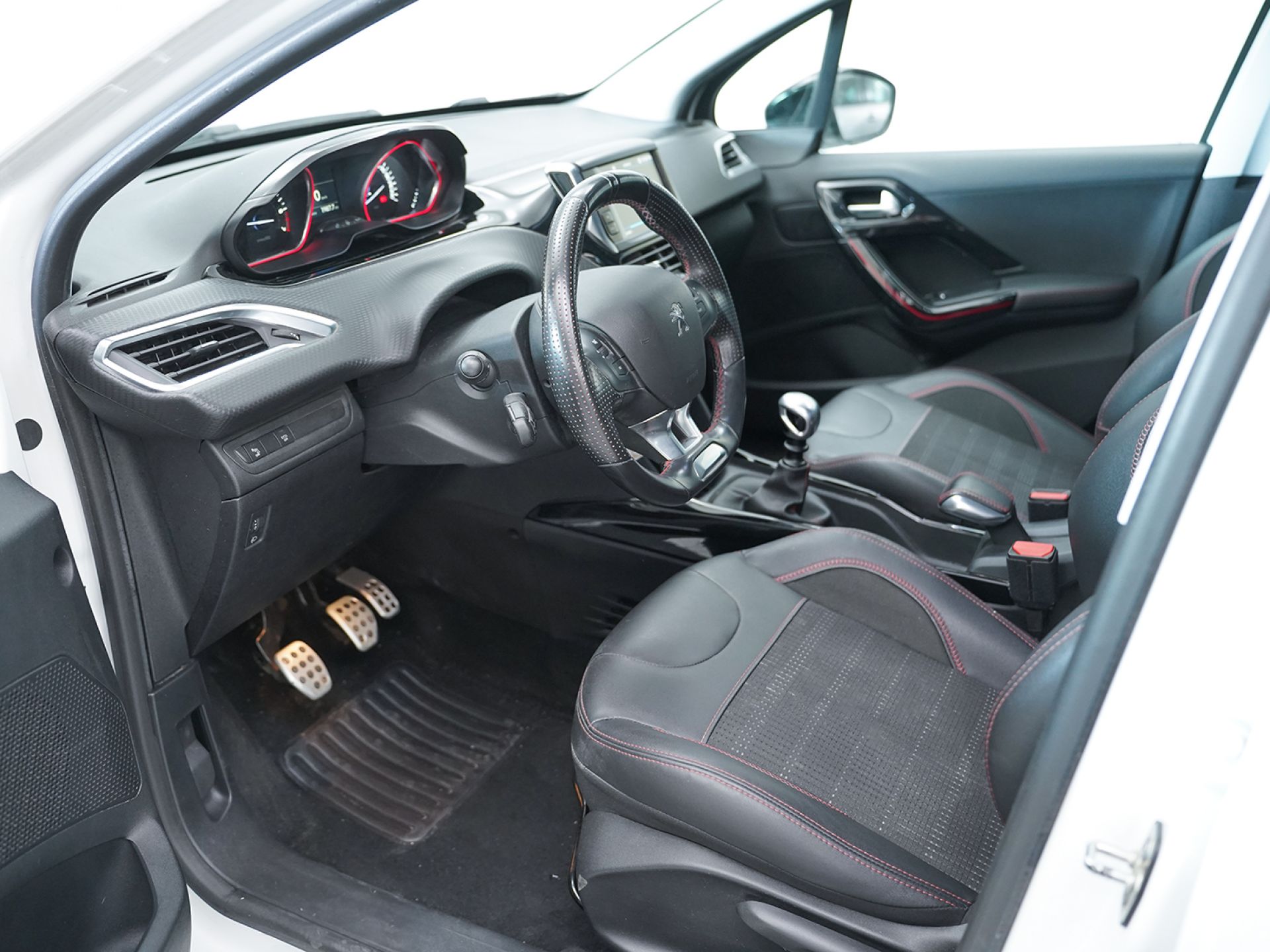 Peugeot 2008 Allure 1.2 PureTech 96KW (130CV)