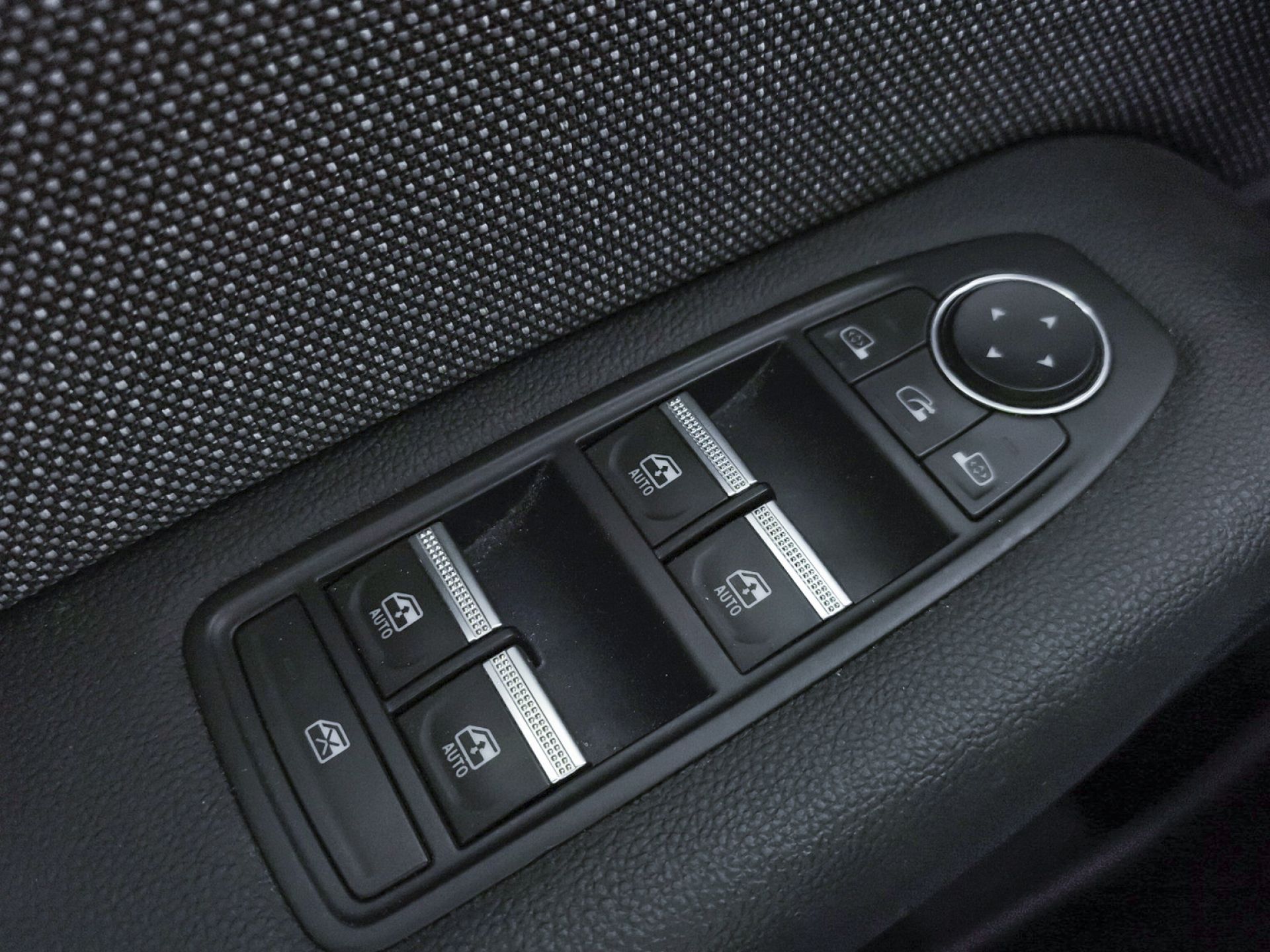 Renault Captur techno Eco-G 100cv (74 kW)