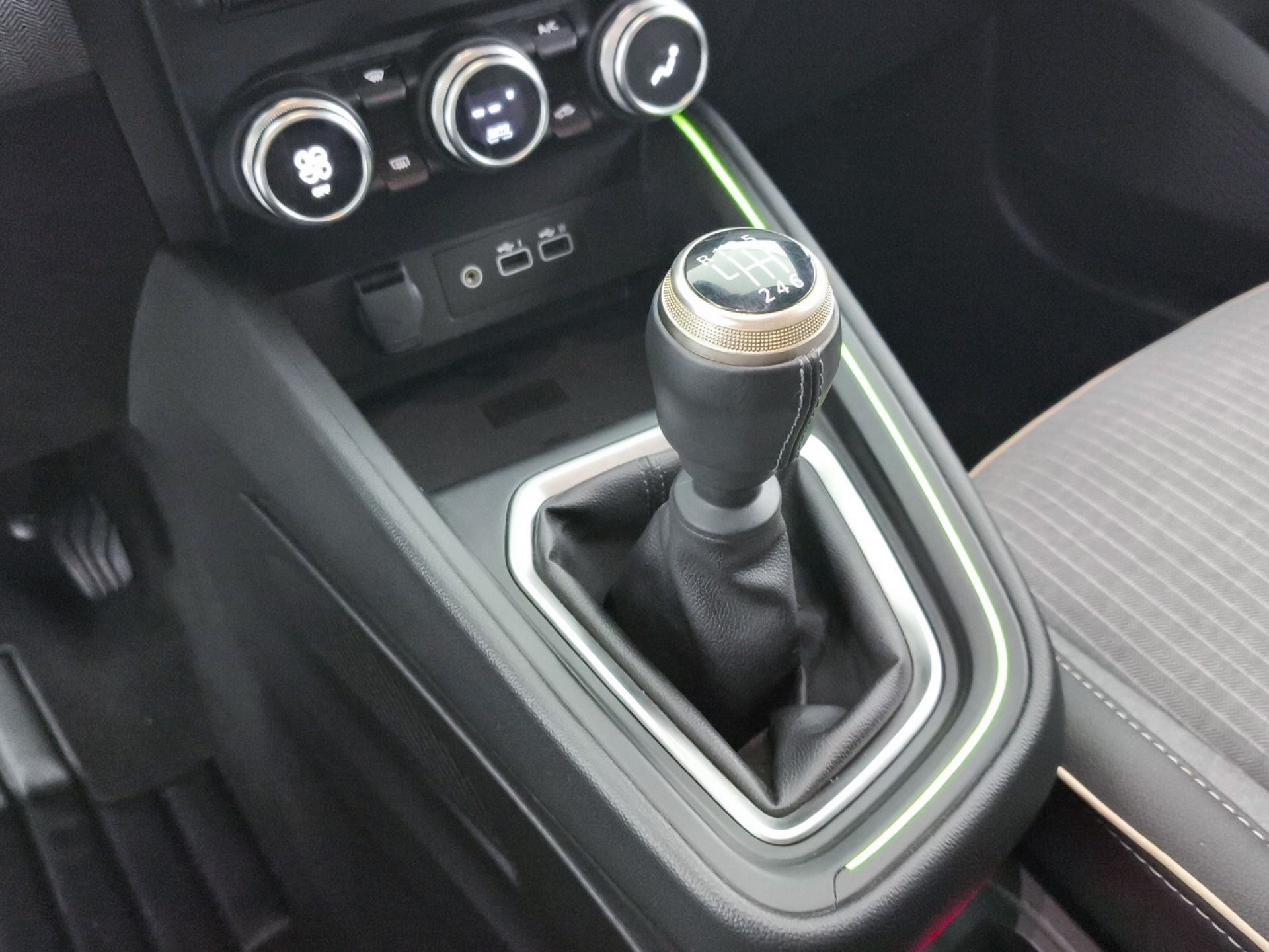 Renault Clio techno Eco-G 100cv (74kW)