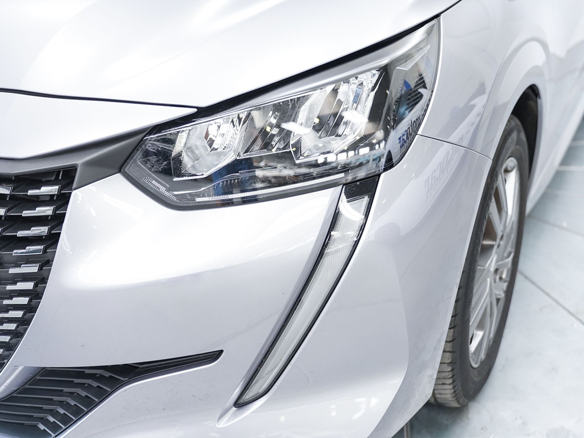 Peugeot 208 BlueHDi 73kW (100CV) Active Pack