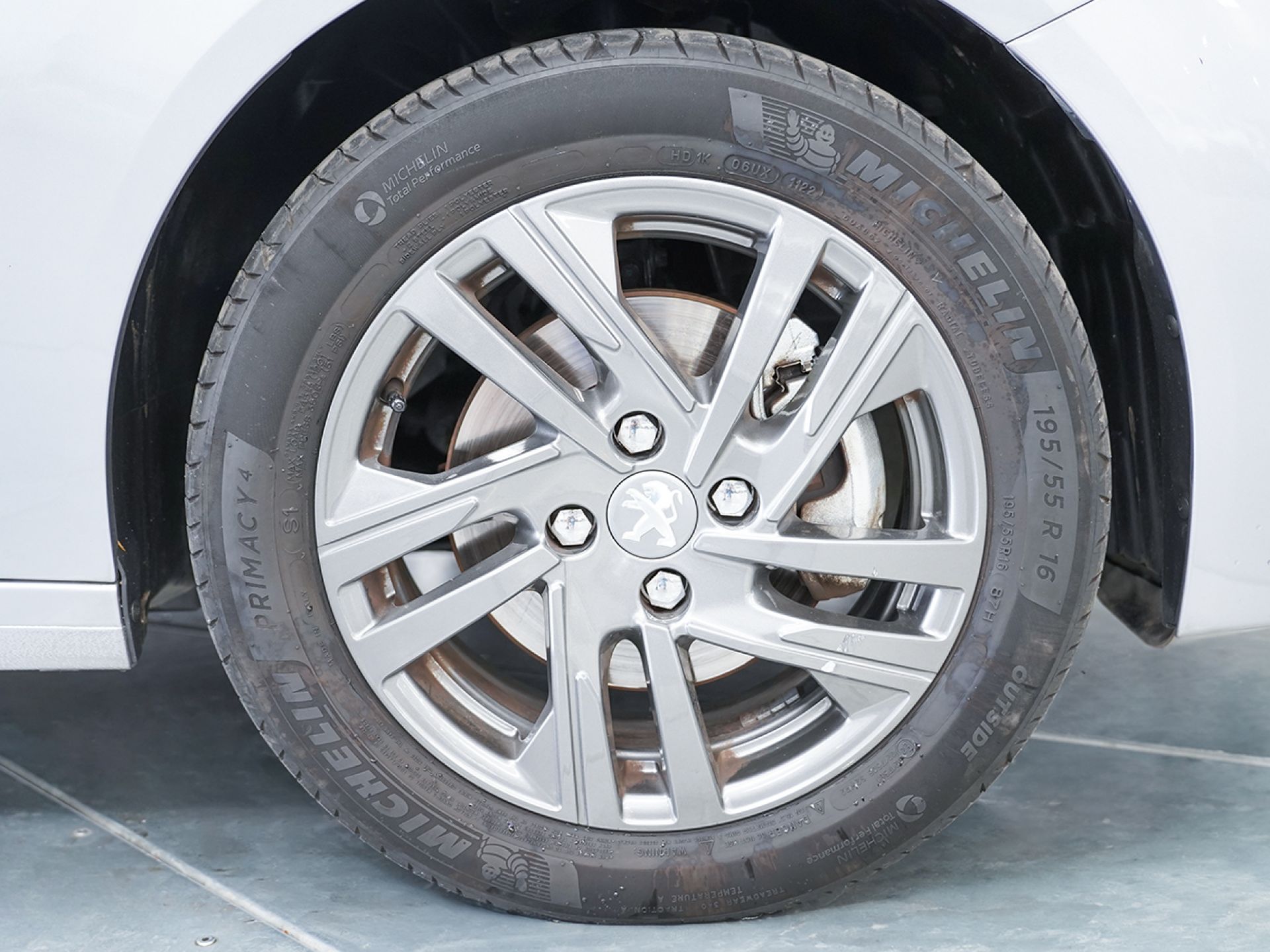 Peugeot 208 BlueHDi 73kW (100CV) Active Pack