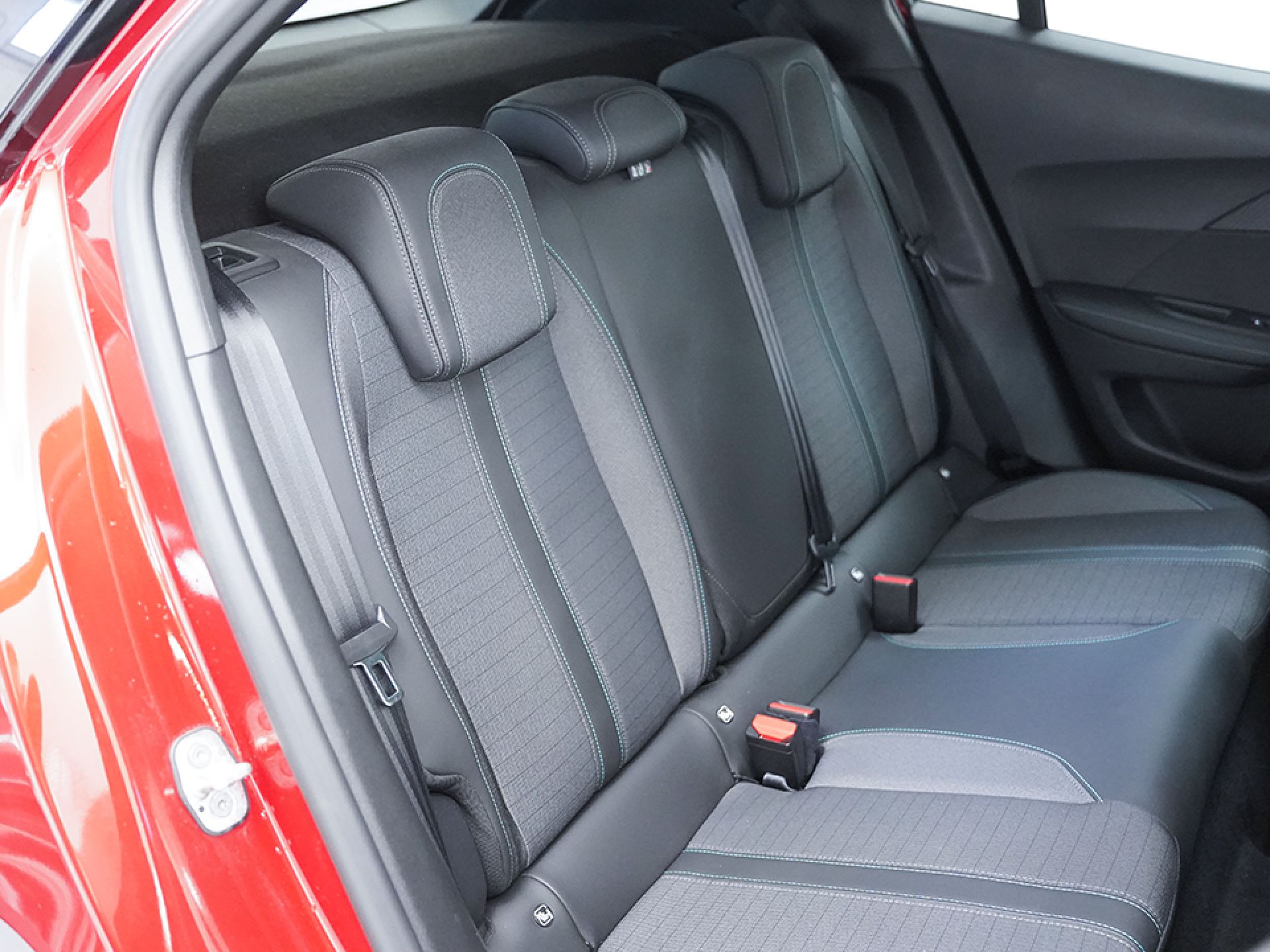 Peugeot 2008 Allure Pack Puretech 130 S&S EAT8