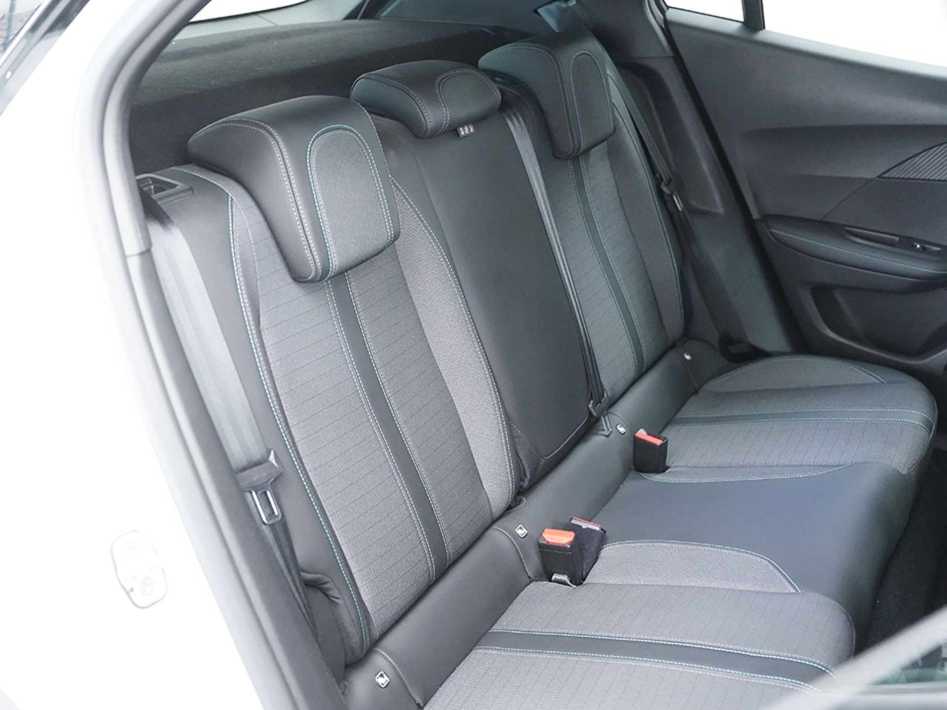 Peugeot 2008 Allure Pack Puretech 130 S&S EAT8