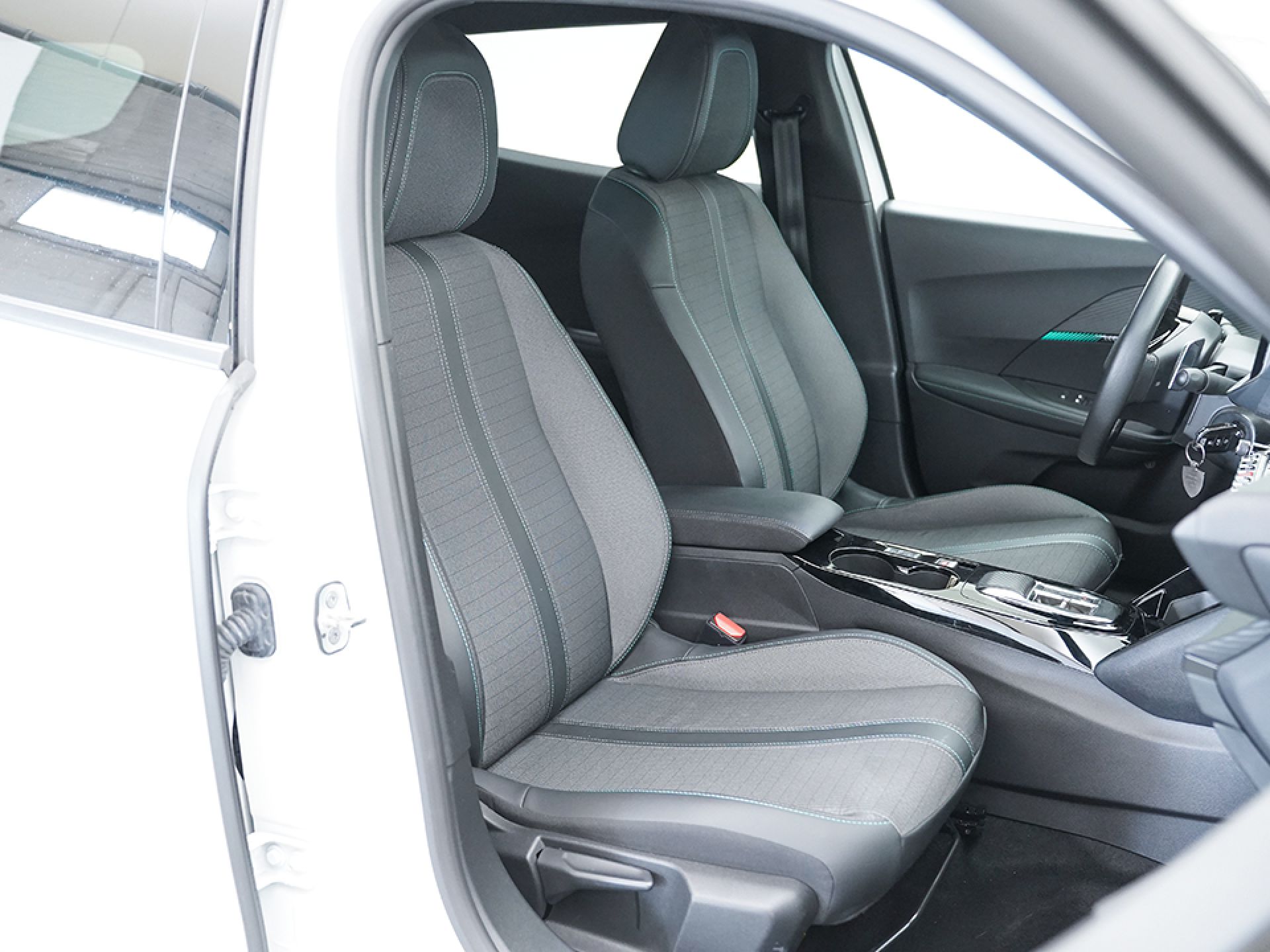 Peugeot 2008 Allure Pack Puretech 130 S&S EAT8