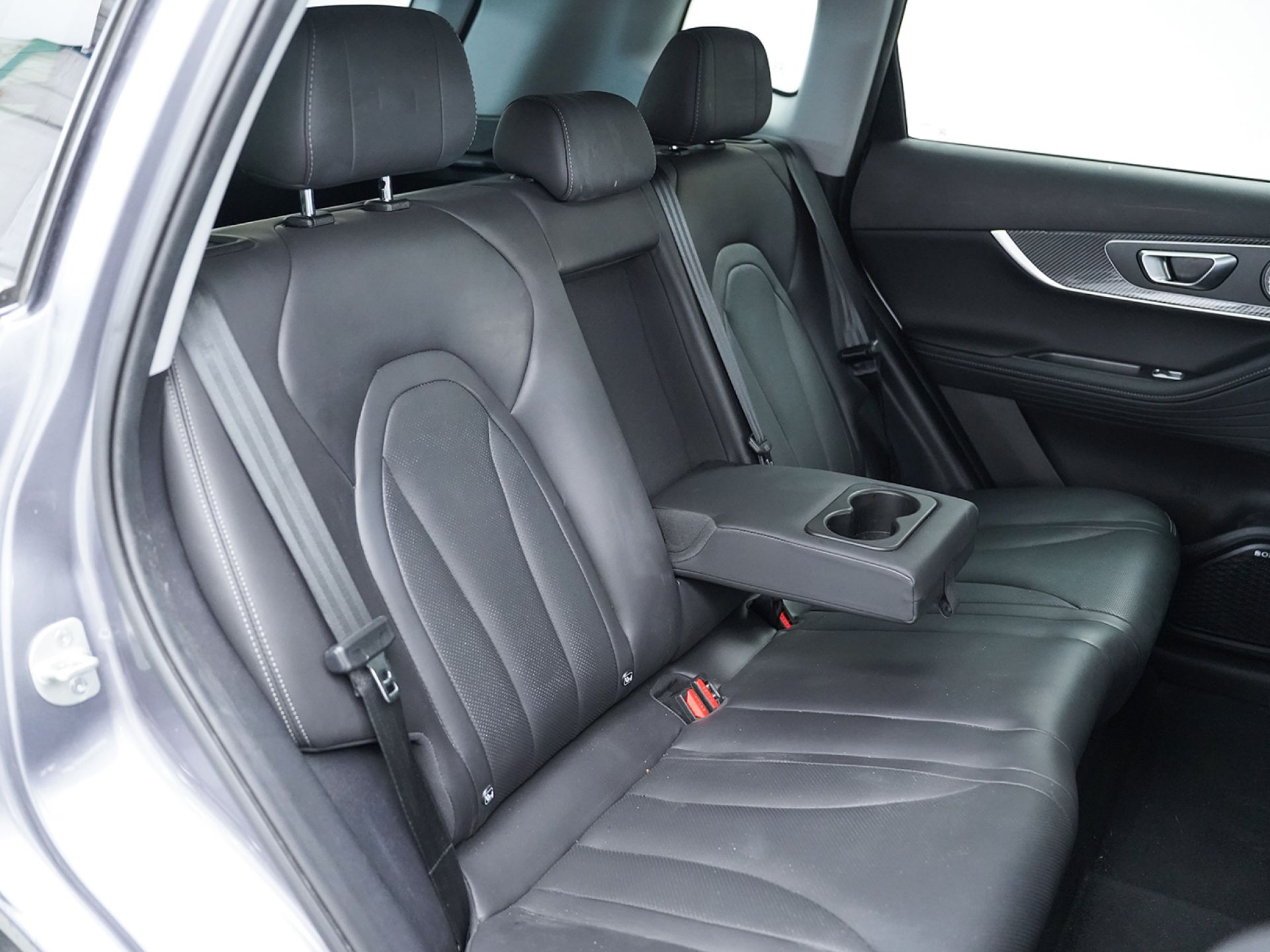 Ebro S700 1.6 TGDI Luxury 7 DCT