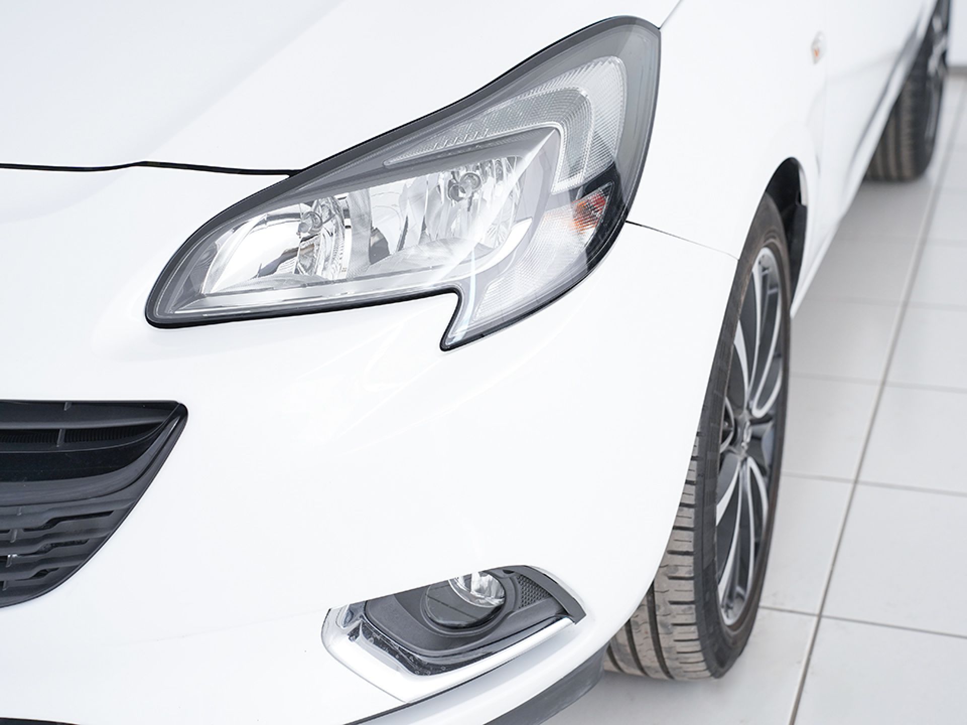 Opel Corsa 1.4 66kW (90CV) Design Line Auto