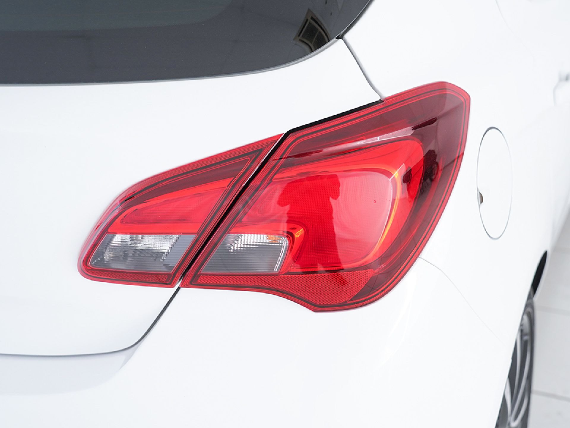 Opel Corsa 1.4 66kW (90CV) Design Line Auto