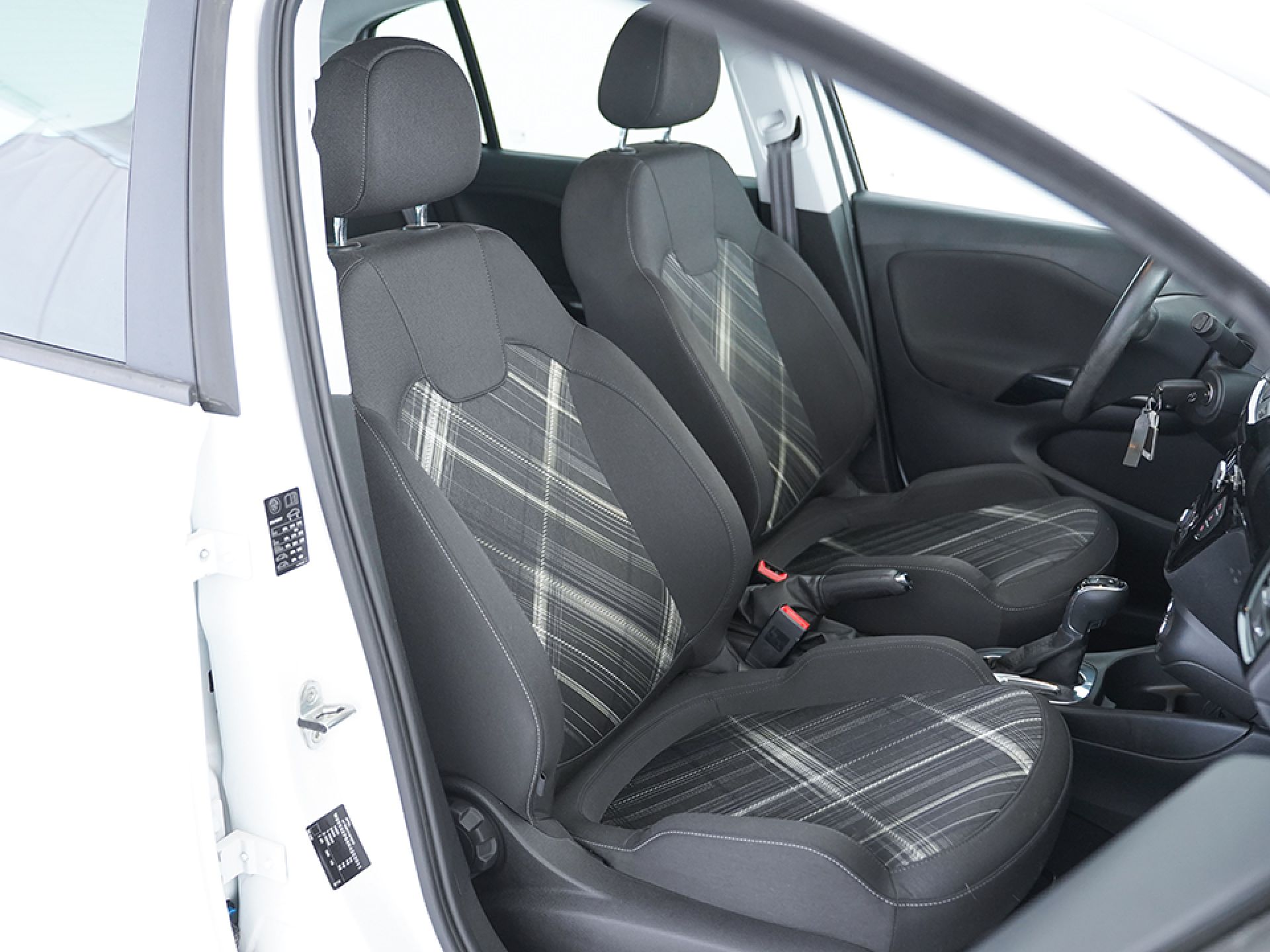 Opel Corsa 1.4 66kW (90CV) Design Line Auto