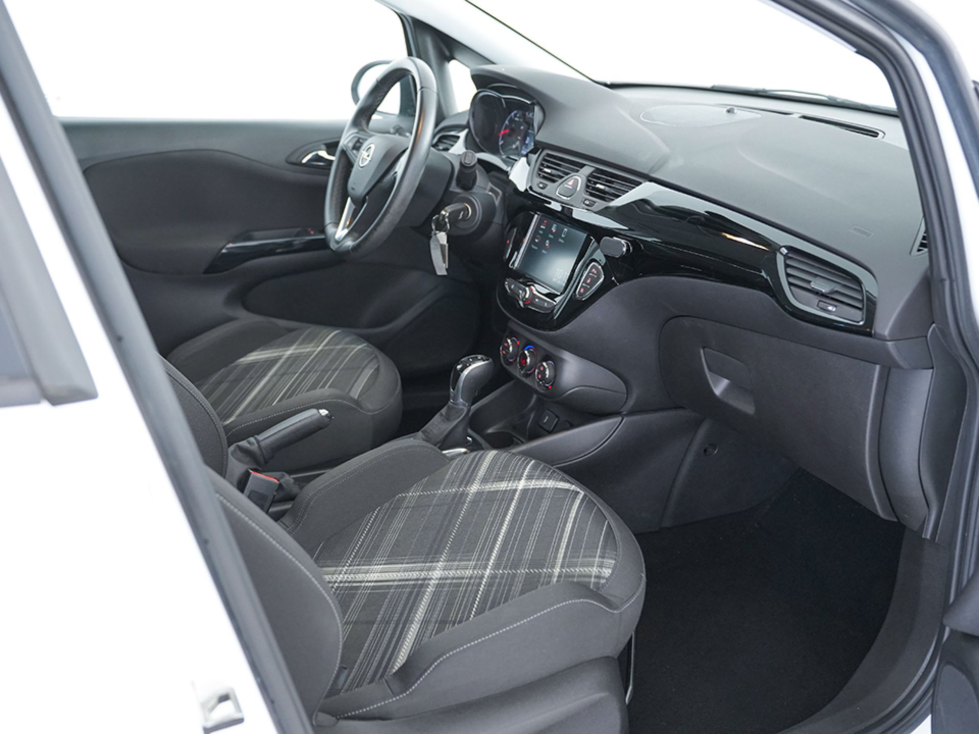 Opel Corsa 1.4 66kW (90CV) Design Line Auto