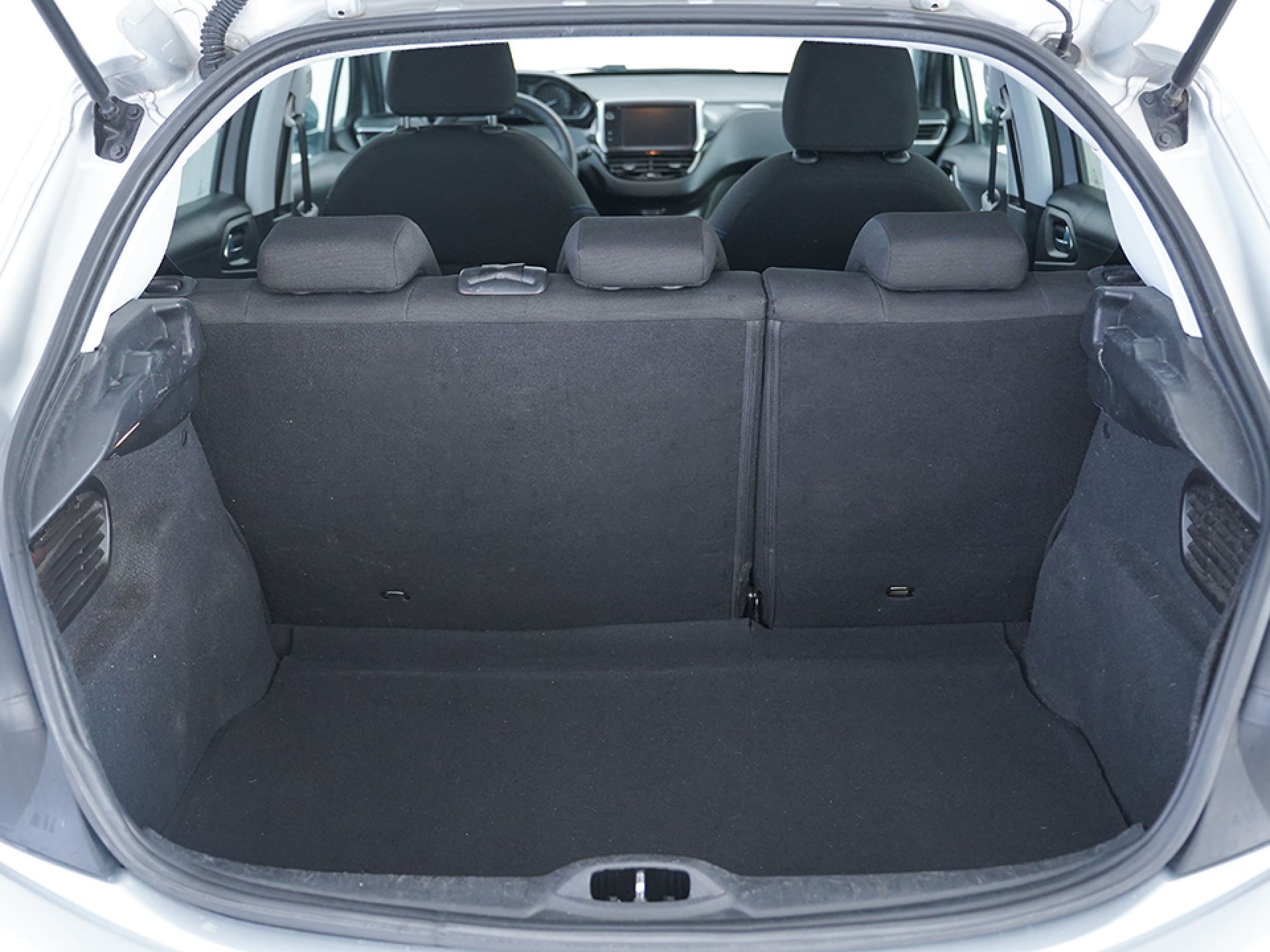 Peugeot 208 5P STYLE 1.2L PureTech 60KW (82CV)