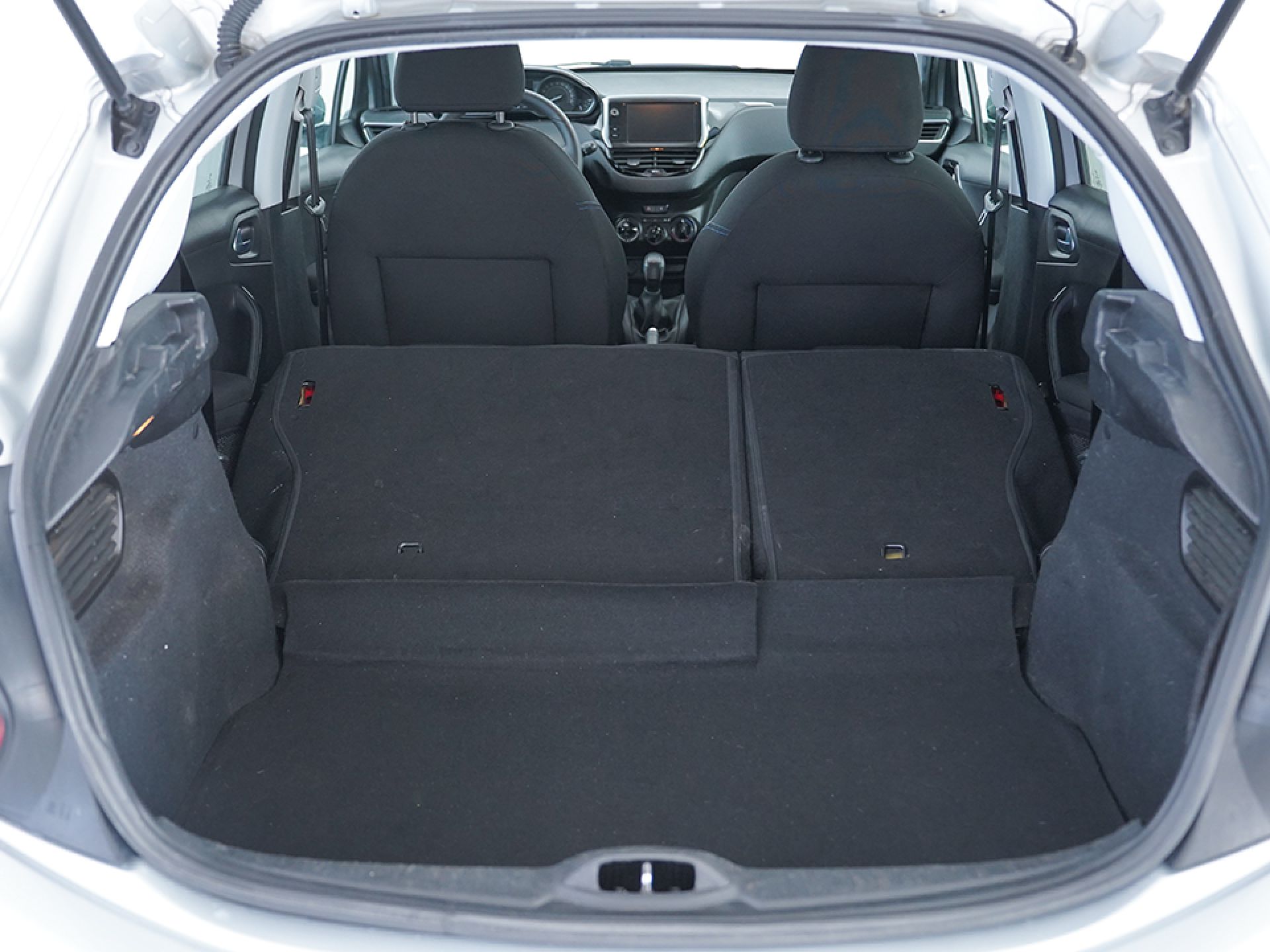 Peugeot 208 5P STYLE 1.2L PureTech 60KW (82CV)