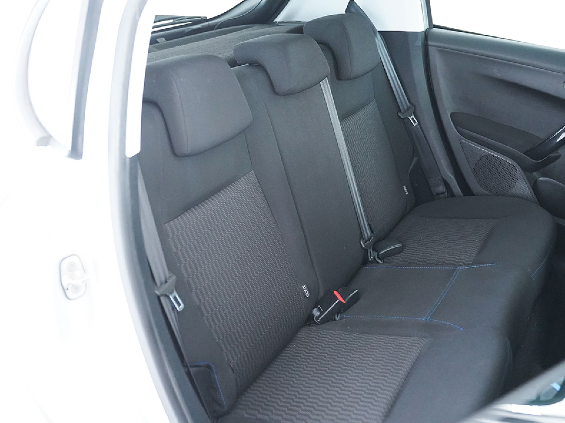 Peugeot 208 5P STYLE 1.2L PureTech 60KW (82CV)