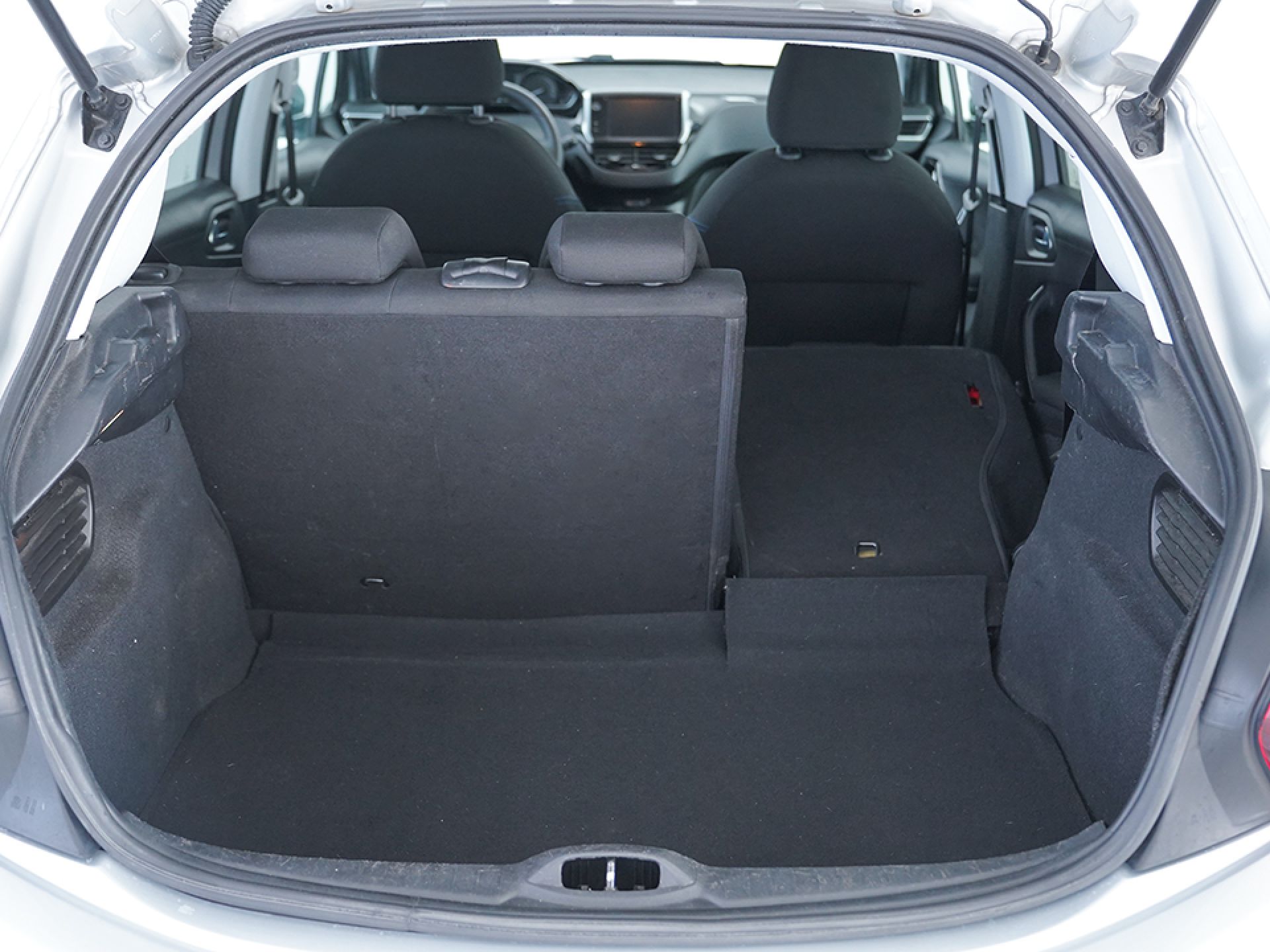 Peugeot 208 5P STYLE 1.2L PureTech 60KW (82CV)