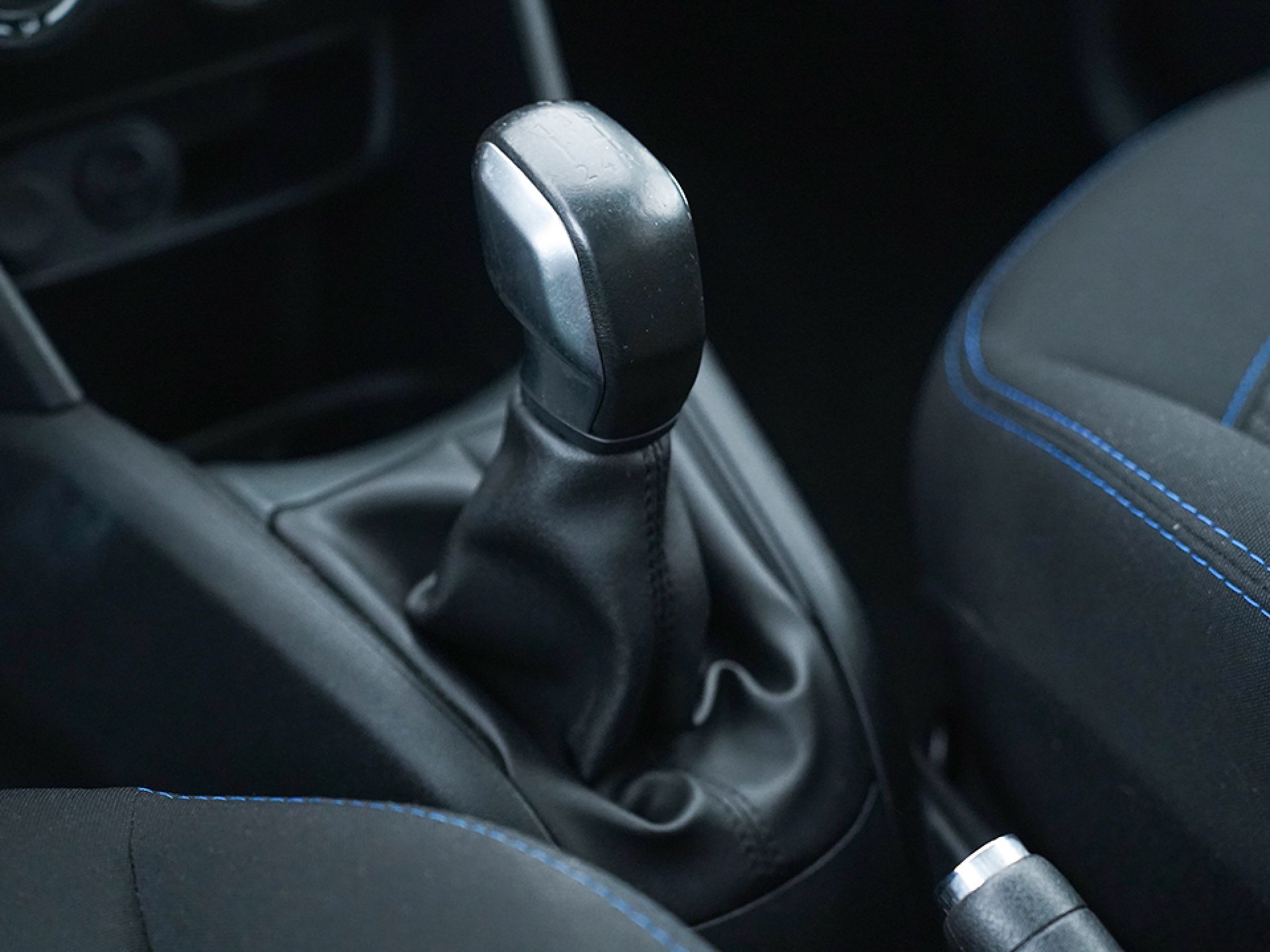 Peugeot 208 5P STYLE 1.2L PureTech 60KW (82CV)